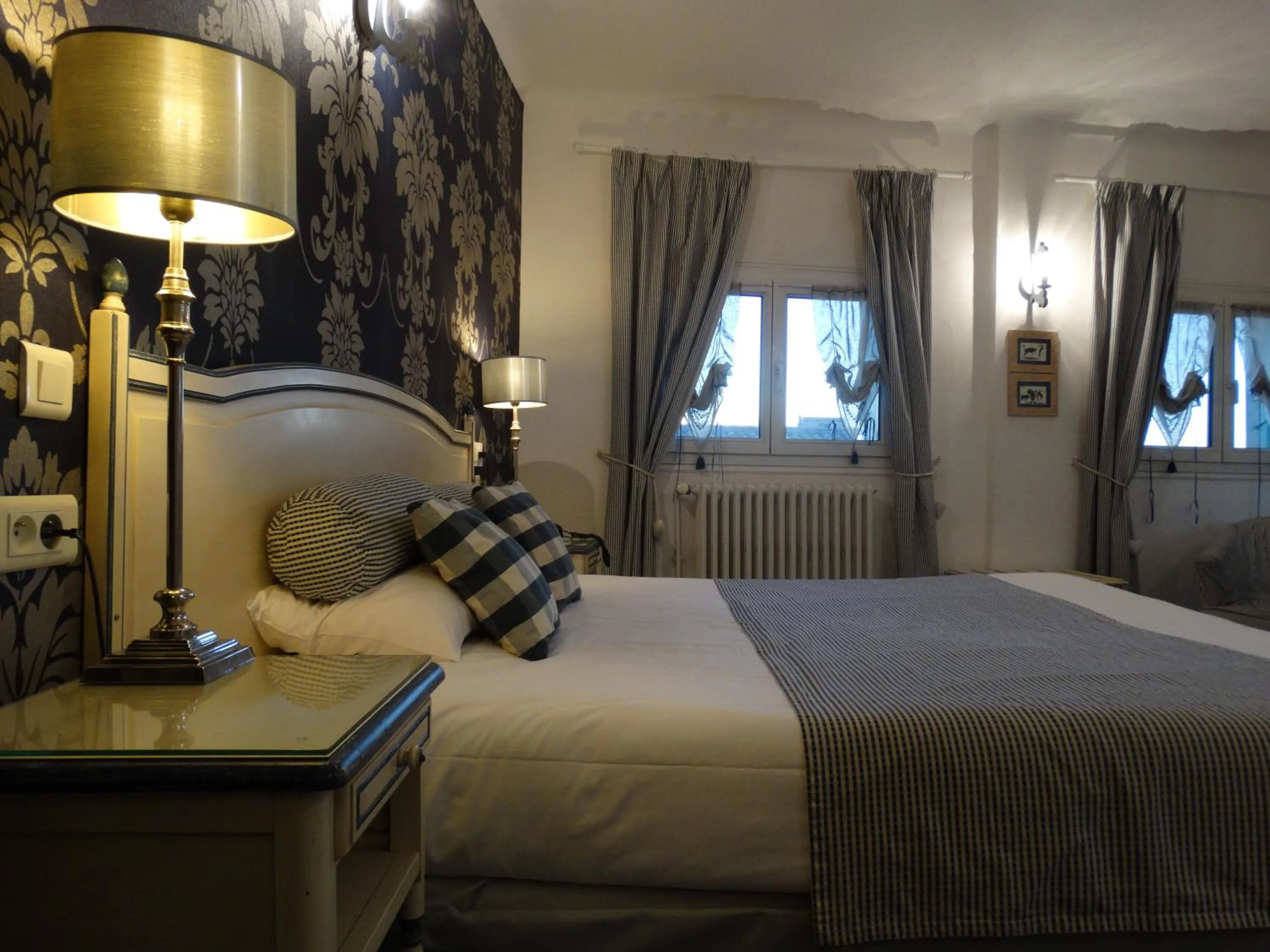 Photo of the whole room, Bed in Logis Hôtel Le Glacier