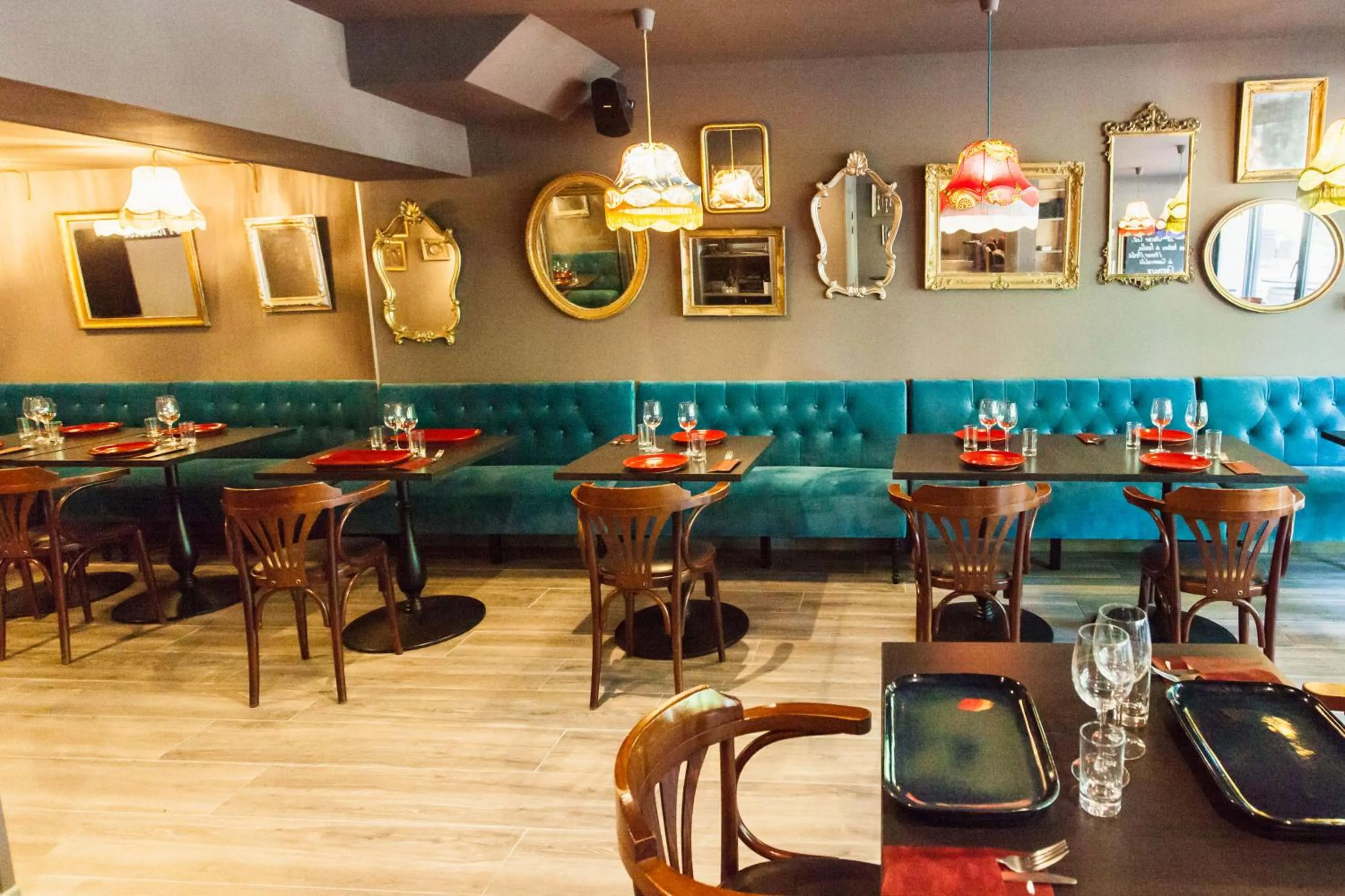 Restaurant/places to eat in Logis Hôtel Le Glacier