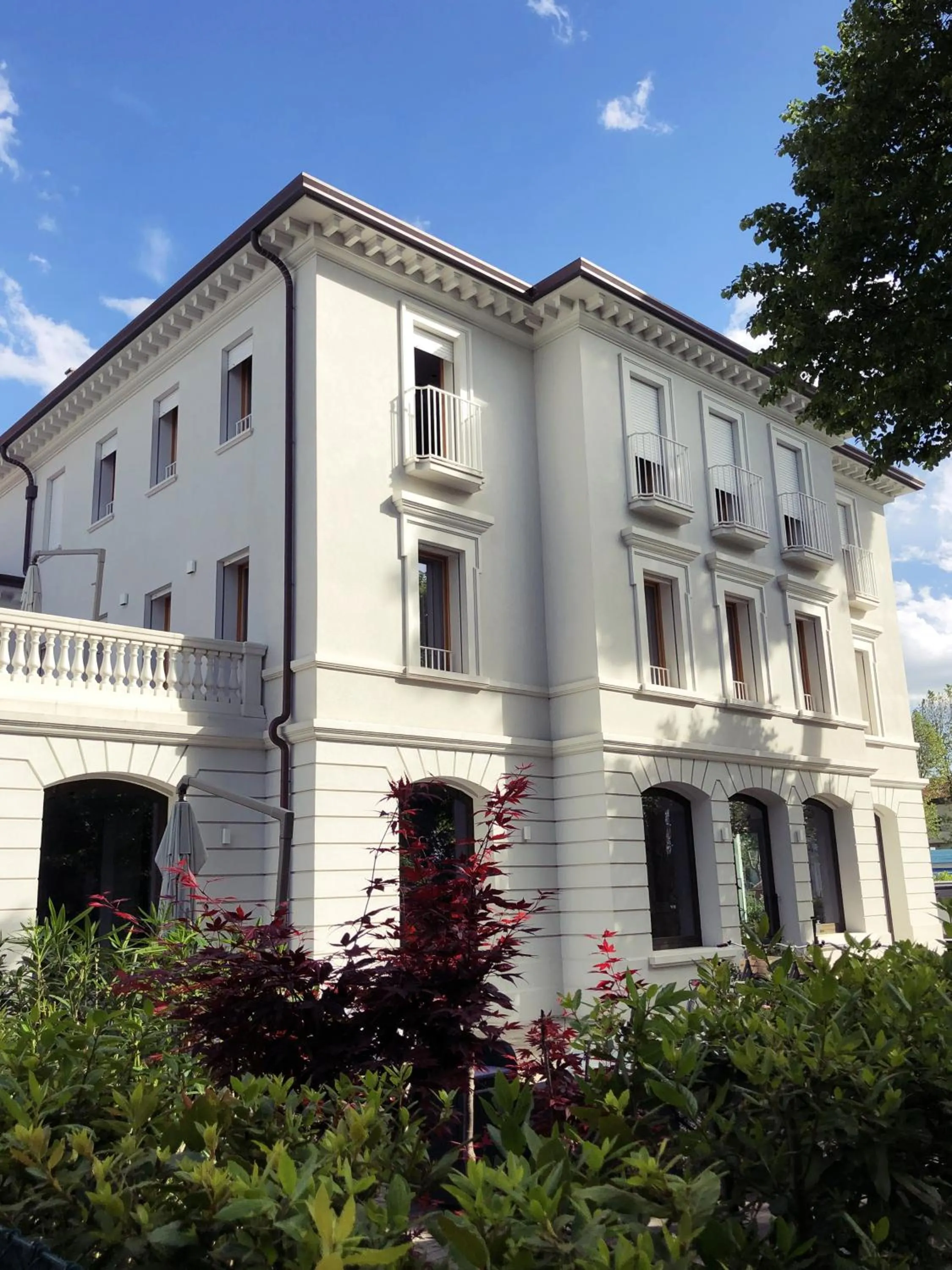 Property building in Villa Italia