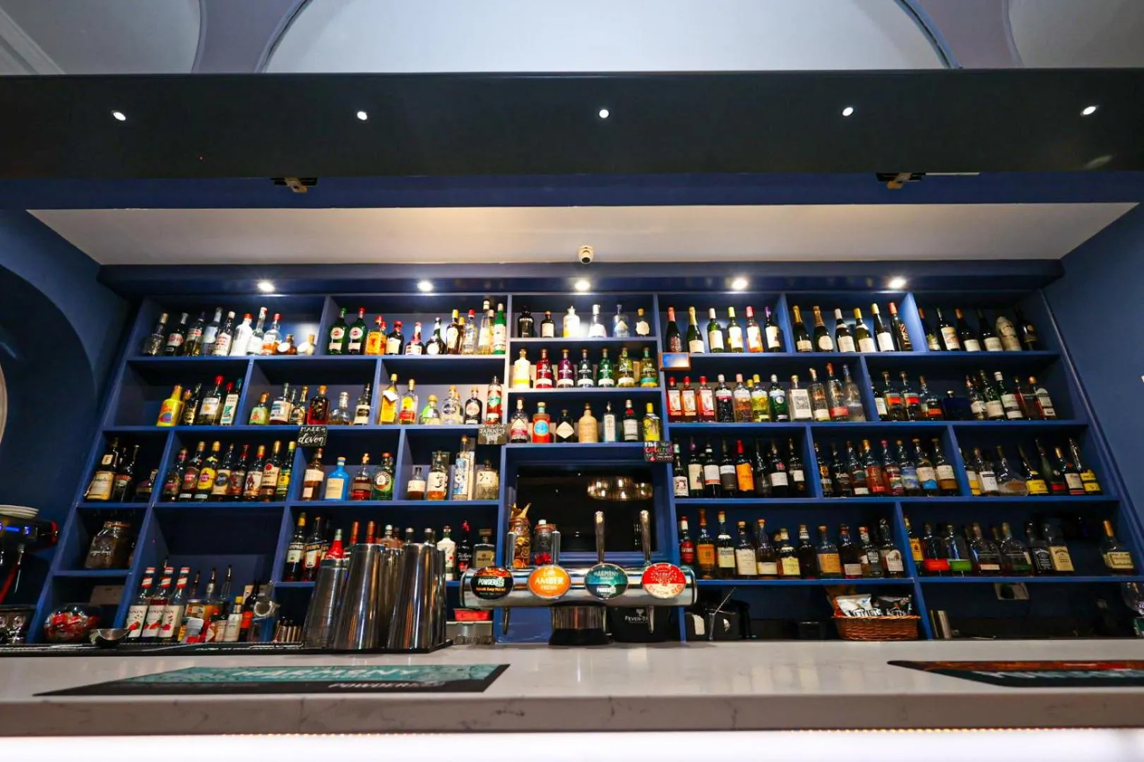 Coffee/tea facilities in Manor Hotel