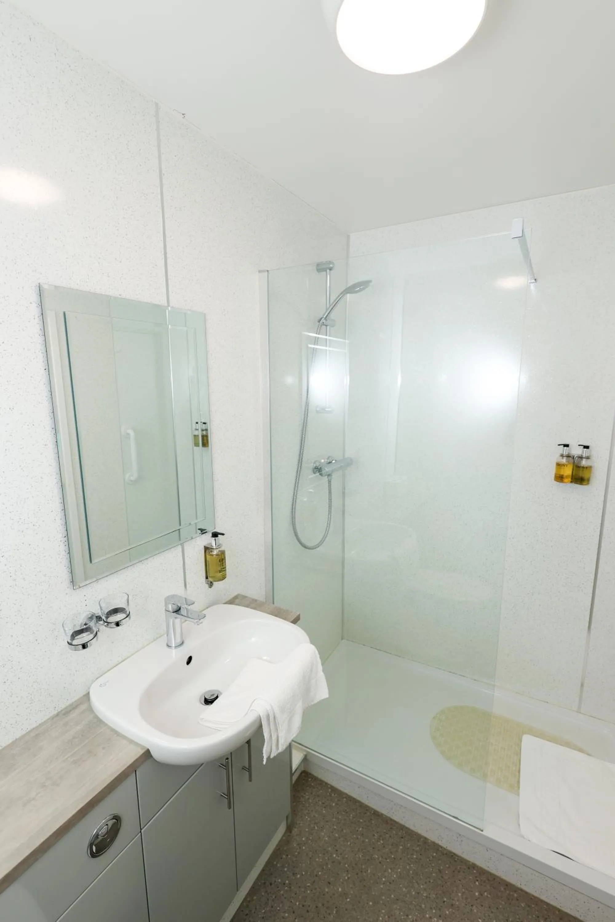 Shower in Manor Hotel