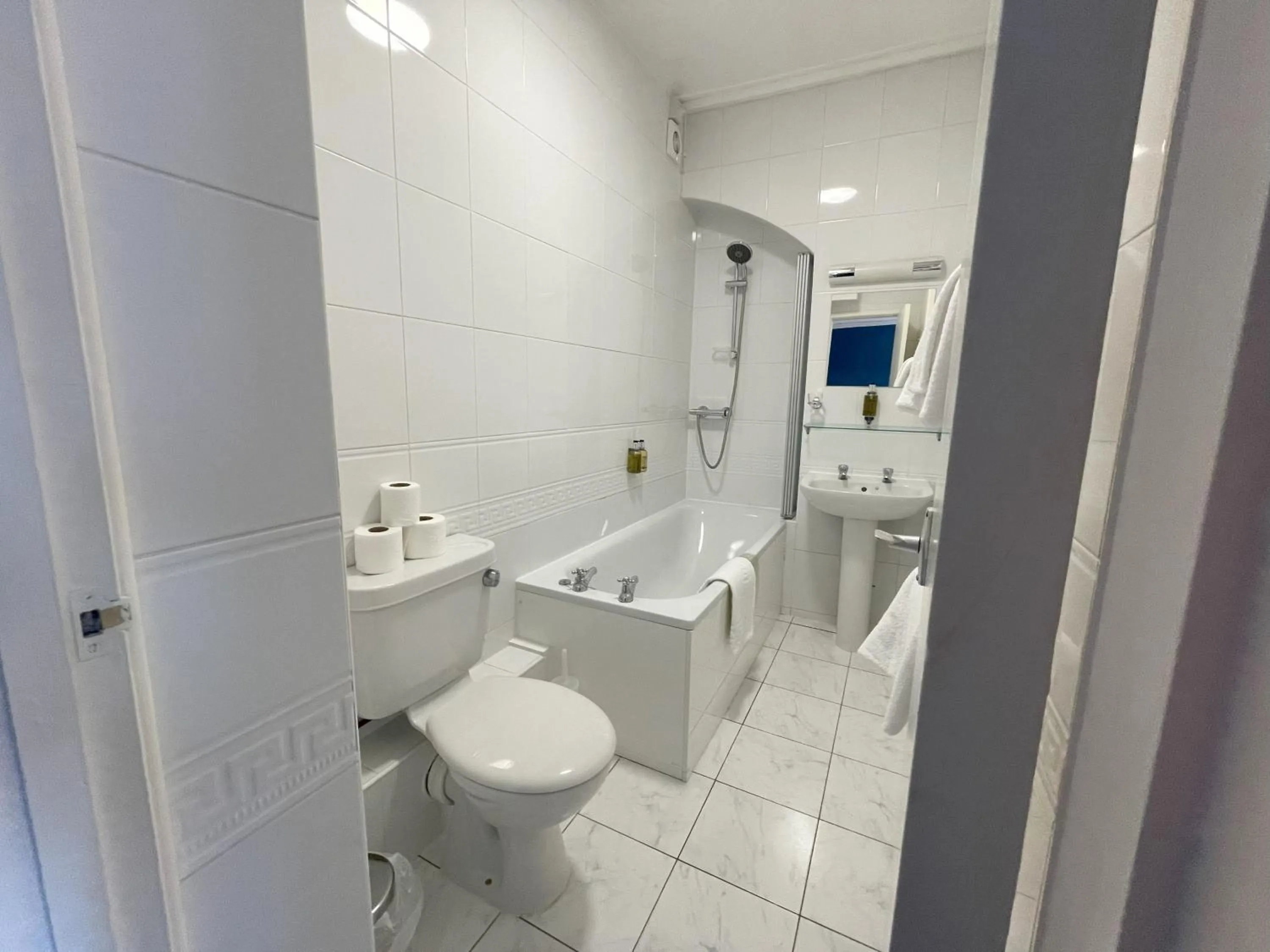 Shower in Manor Hotel