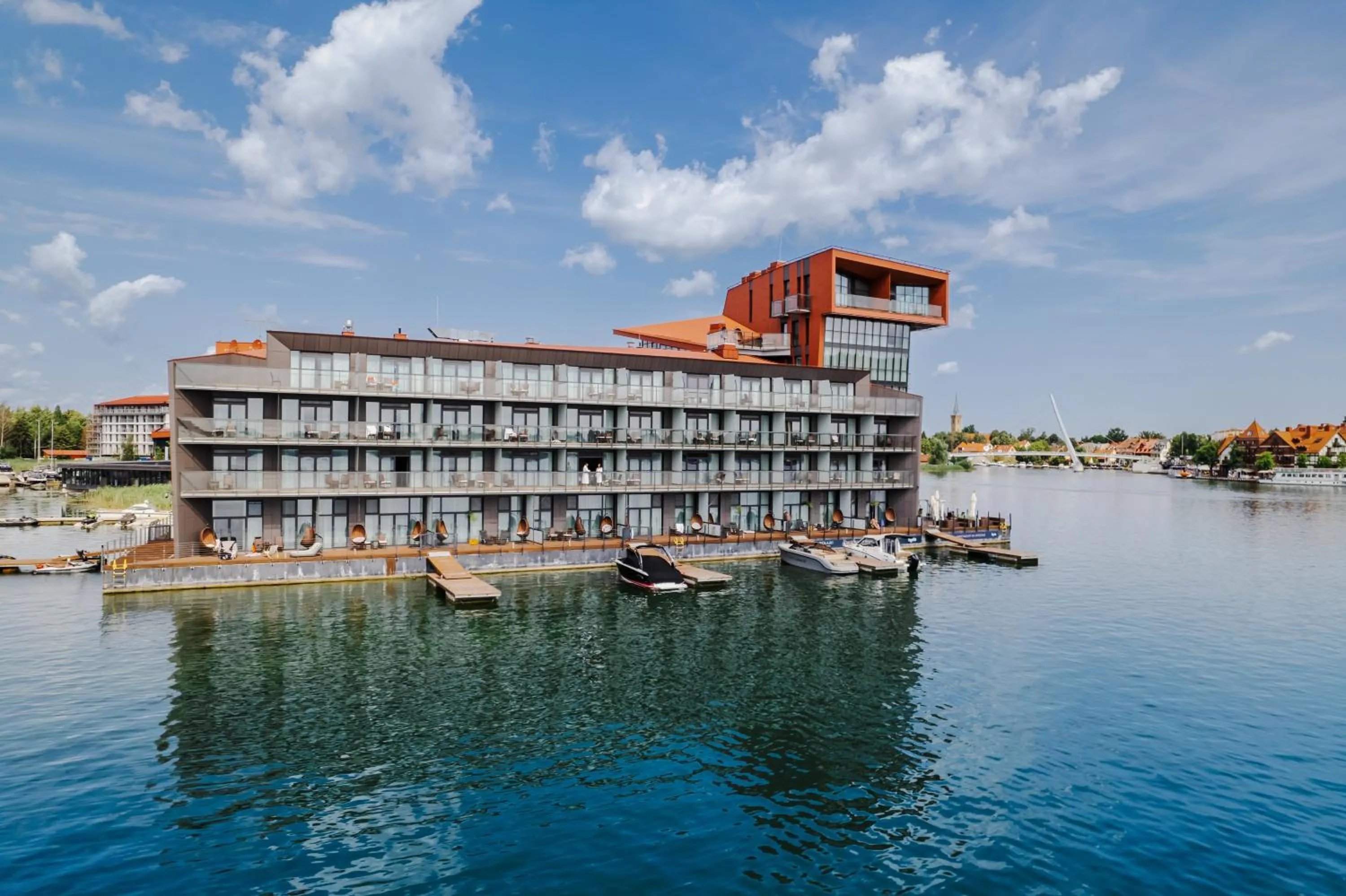 Property building in Hotel Mikołajki Leisure & SPA - Destigo Hotels