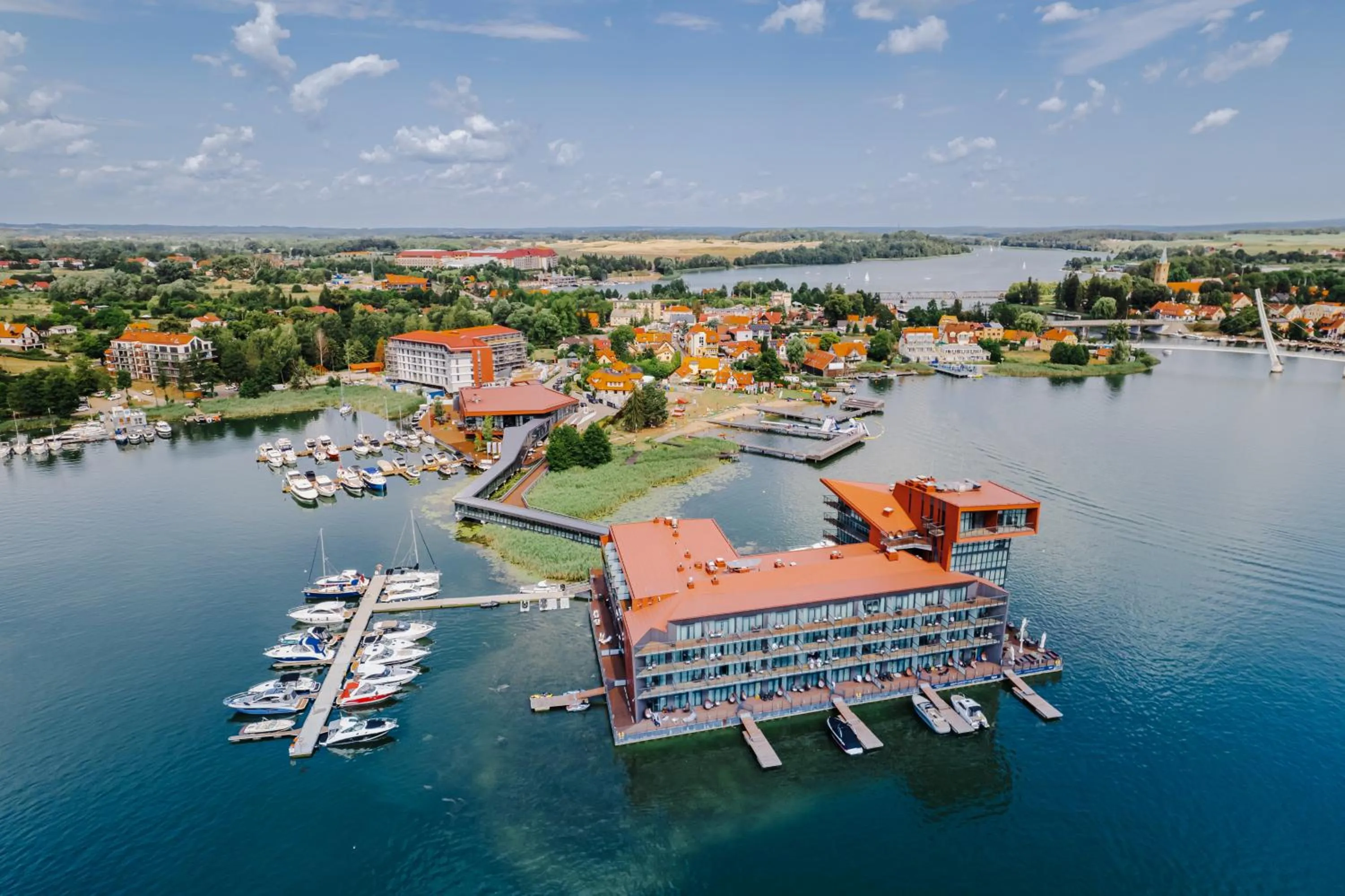 Property building in Hotel Mikołajki Leisure & SPA - Destigo Hotels