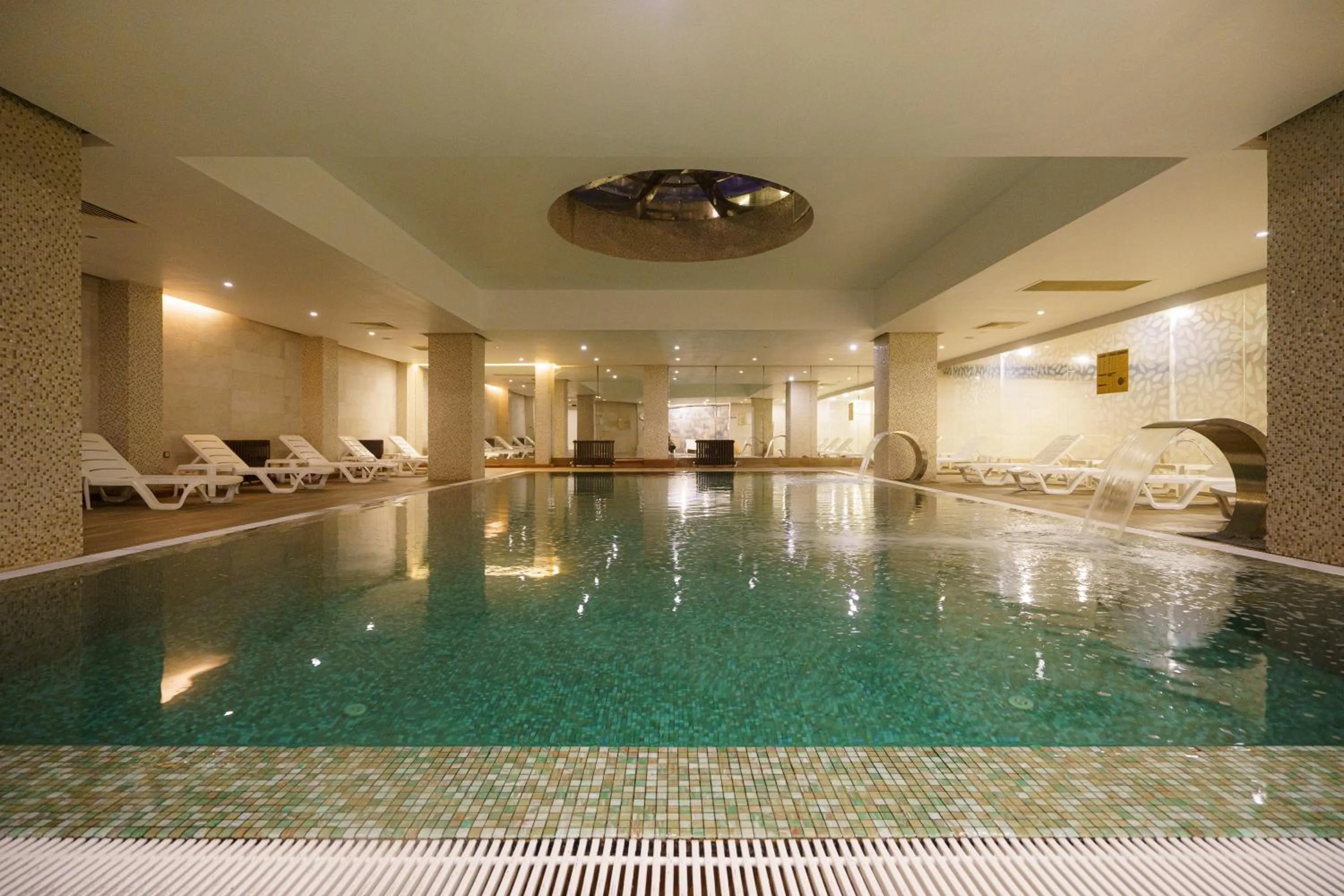 Swimming pool in Boyalik Beach Hotel & Spa Cesme