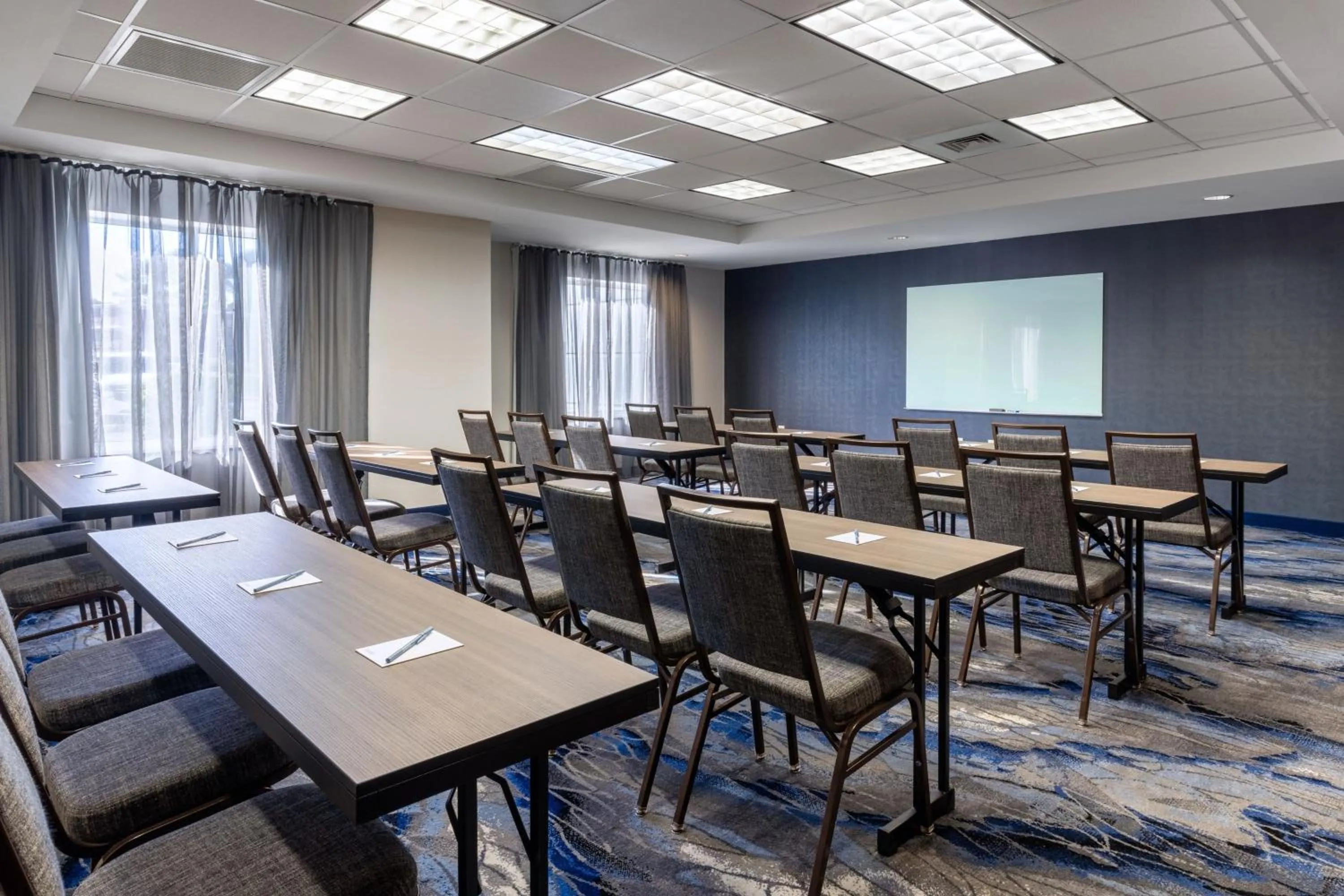 Meeting/conference room in Fairfield Inn & Suites by Marriott Smithfield
