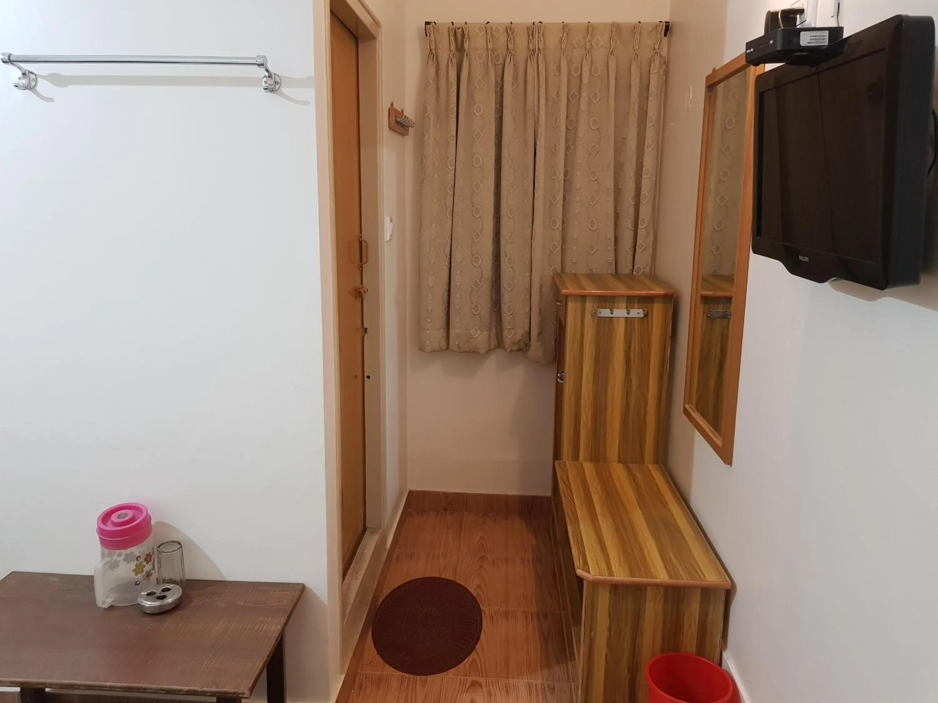 Living room in Sri Kumara Lodge