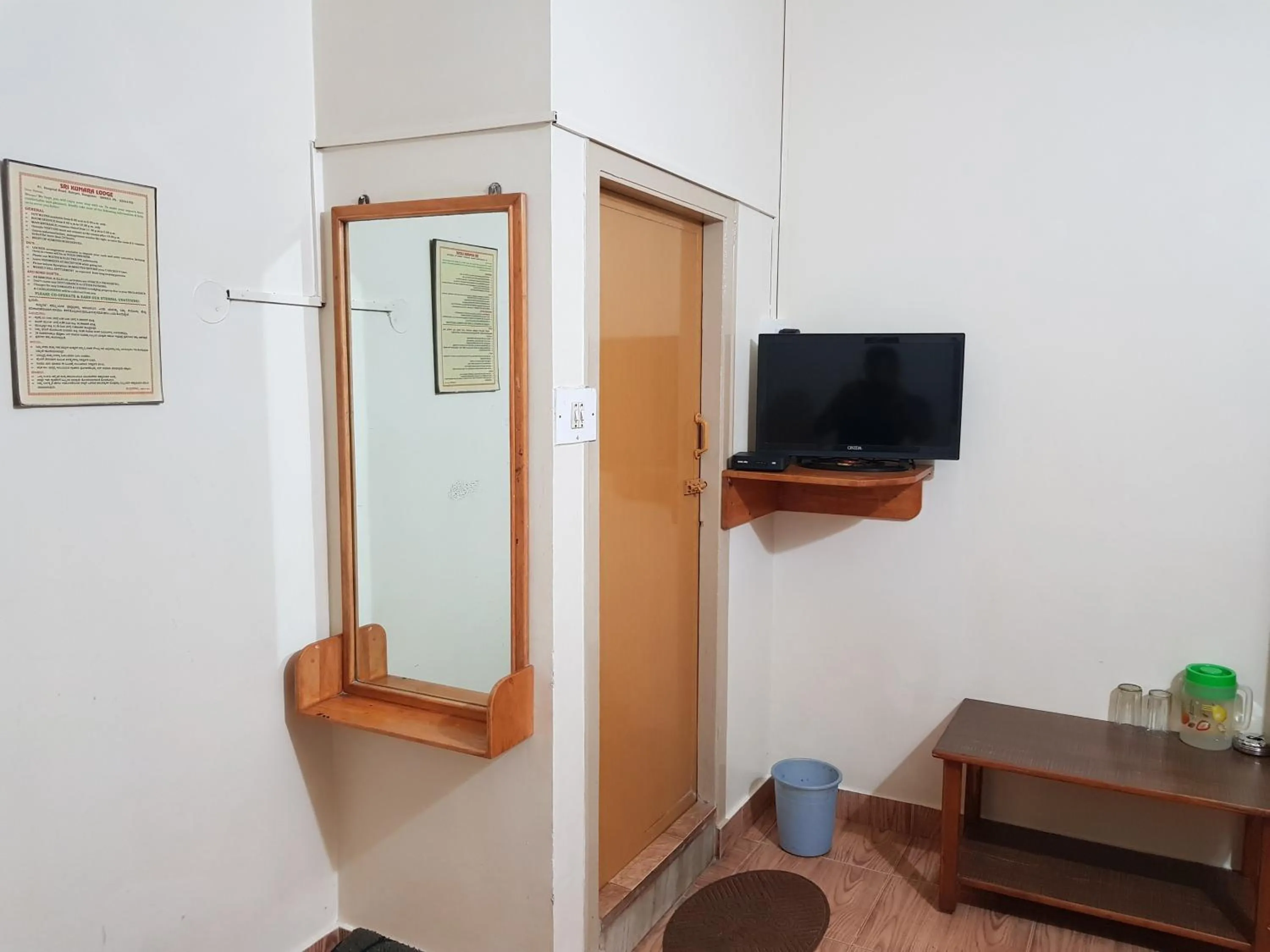 TV and multimedia in Sri Kumara Lodge