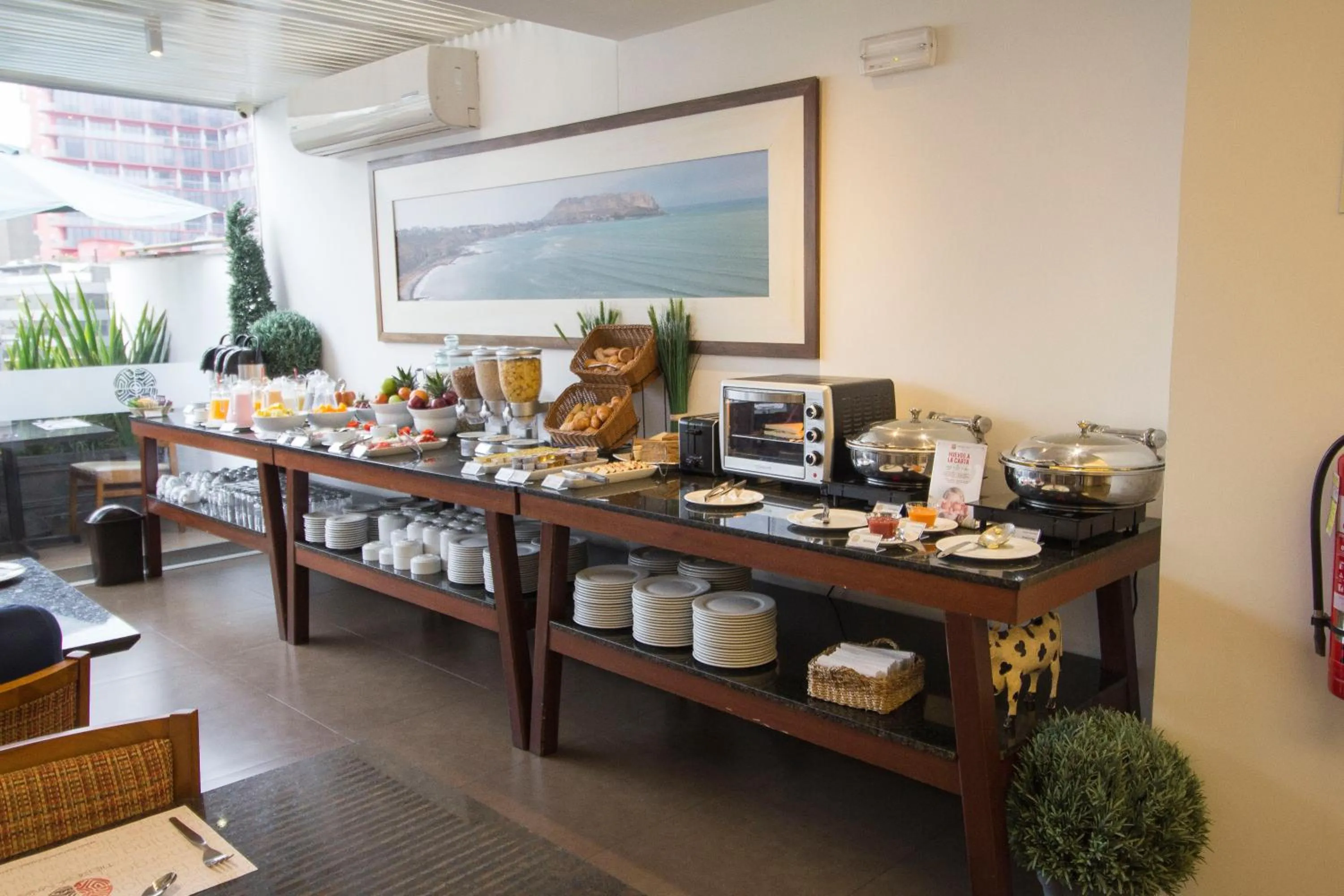 Buffet breakfast in Tierra Viva Miraflores Larco