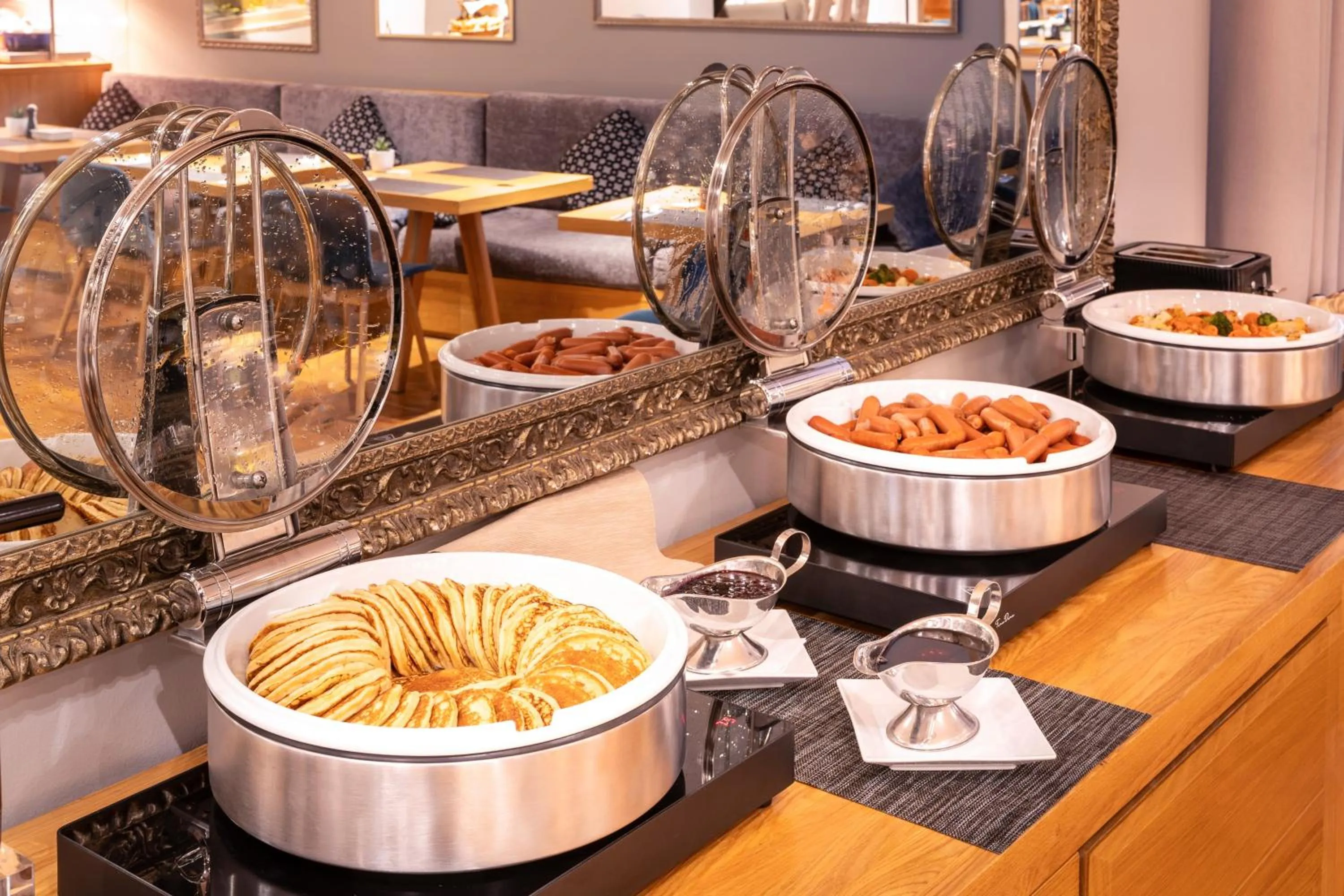 Restaurant/places to eat in INNSiDE Prague Old Town