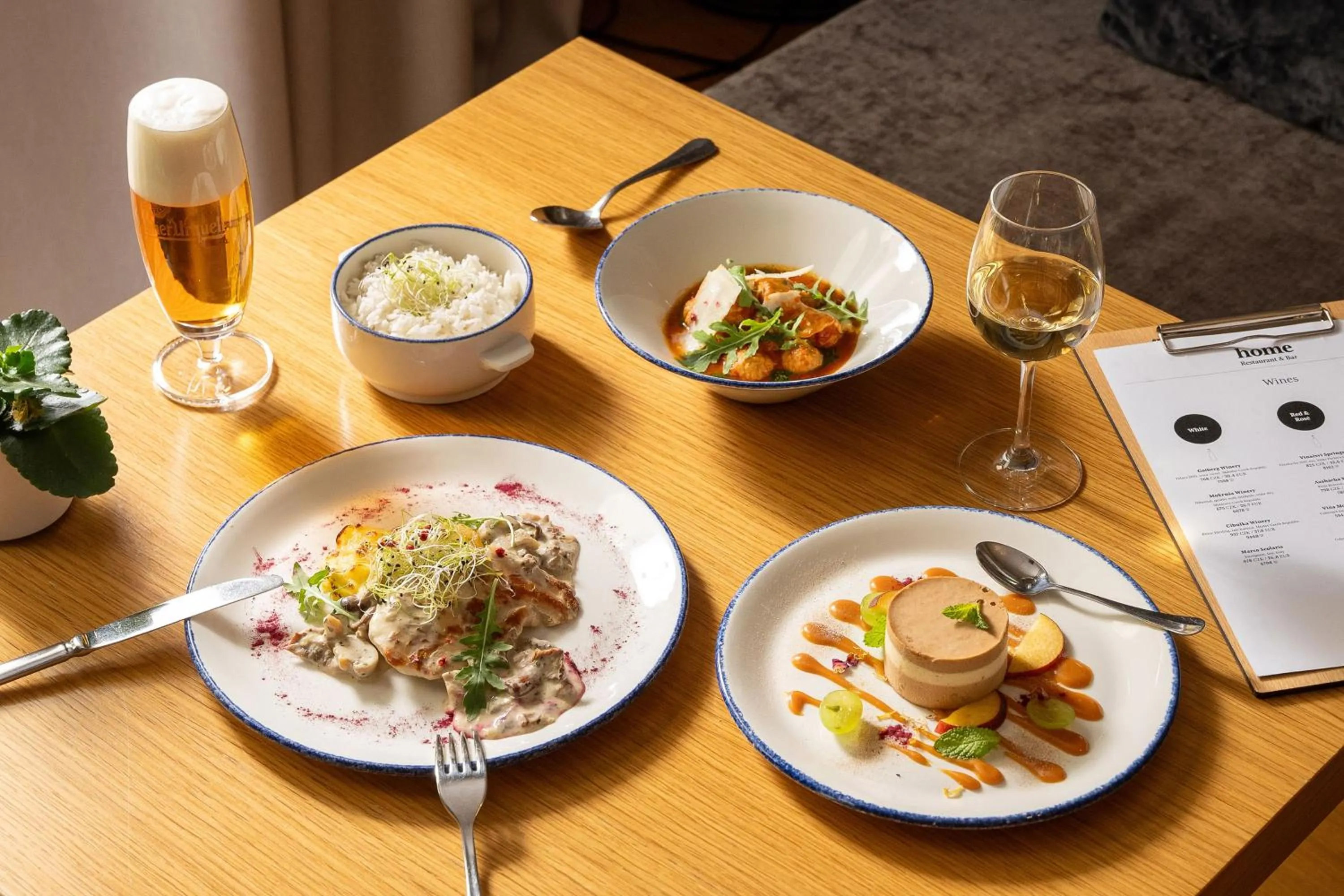 Food and drinks in INNSiDE Prague Old Town