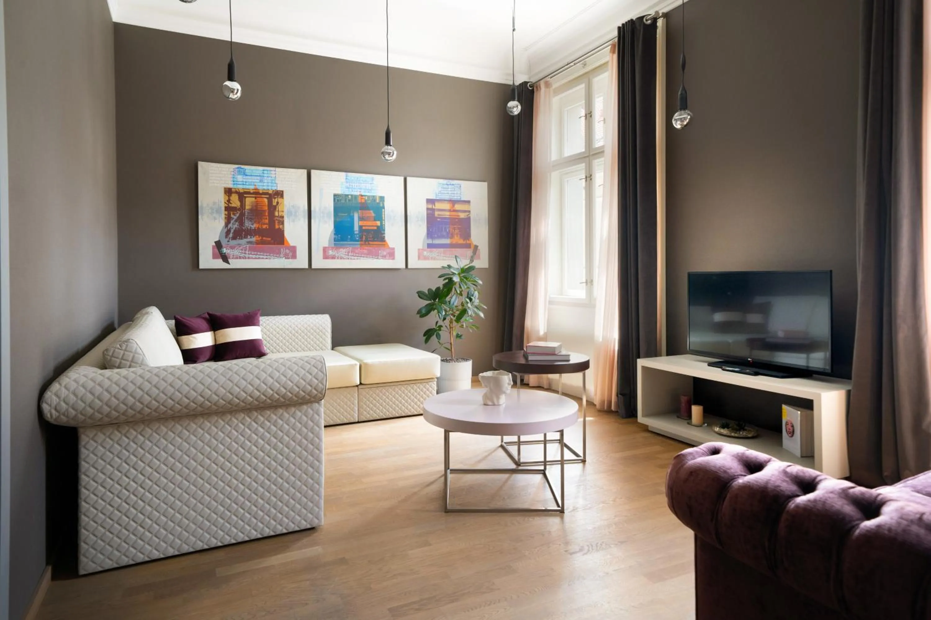 Communal lounge/ TV room in INNSiDE by Meliá Prague Old Town