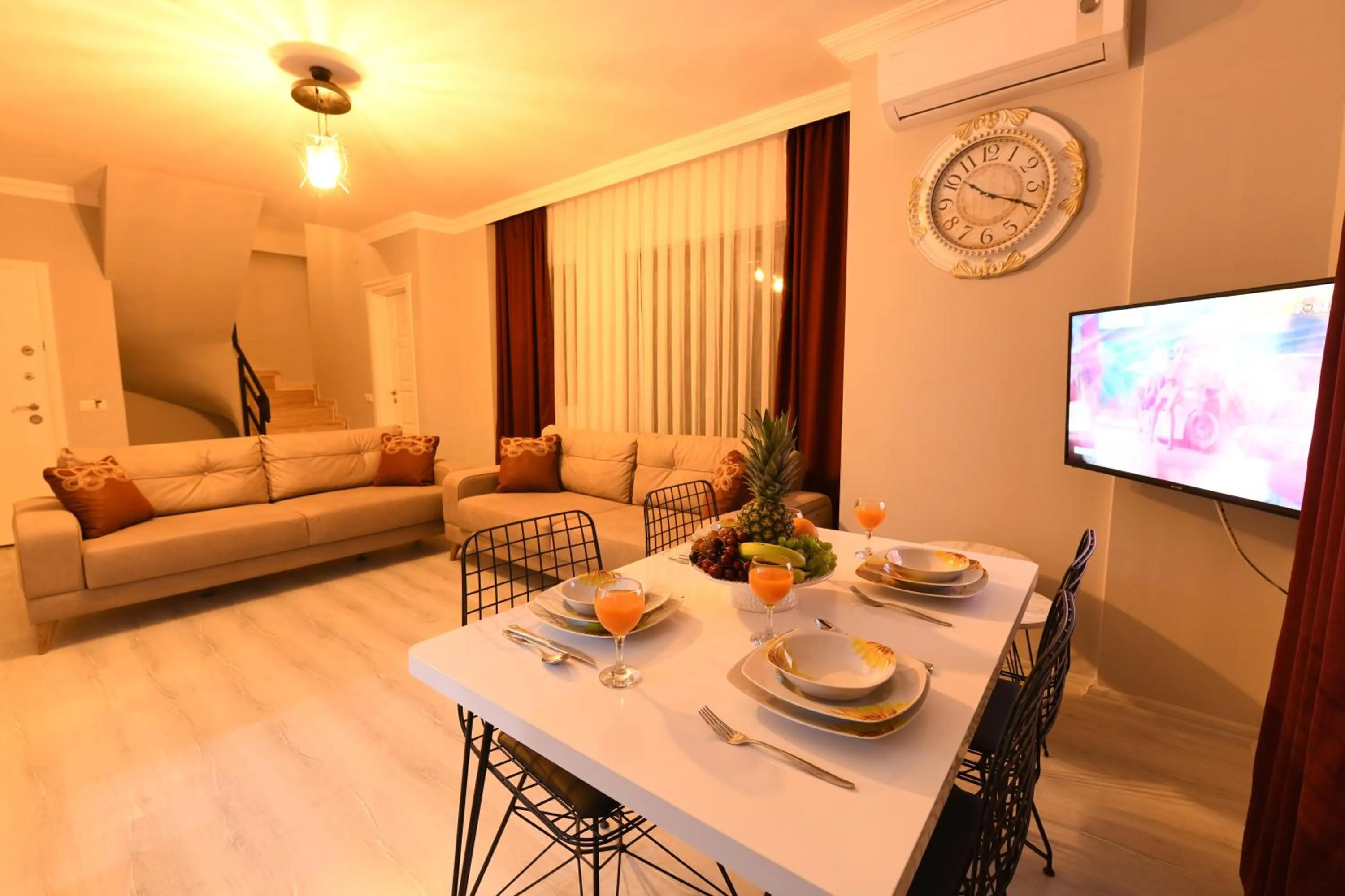 Seating area in Bahçe Apart