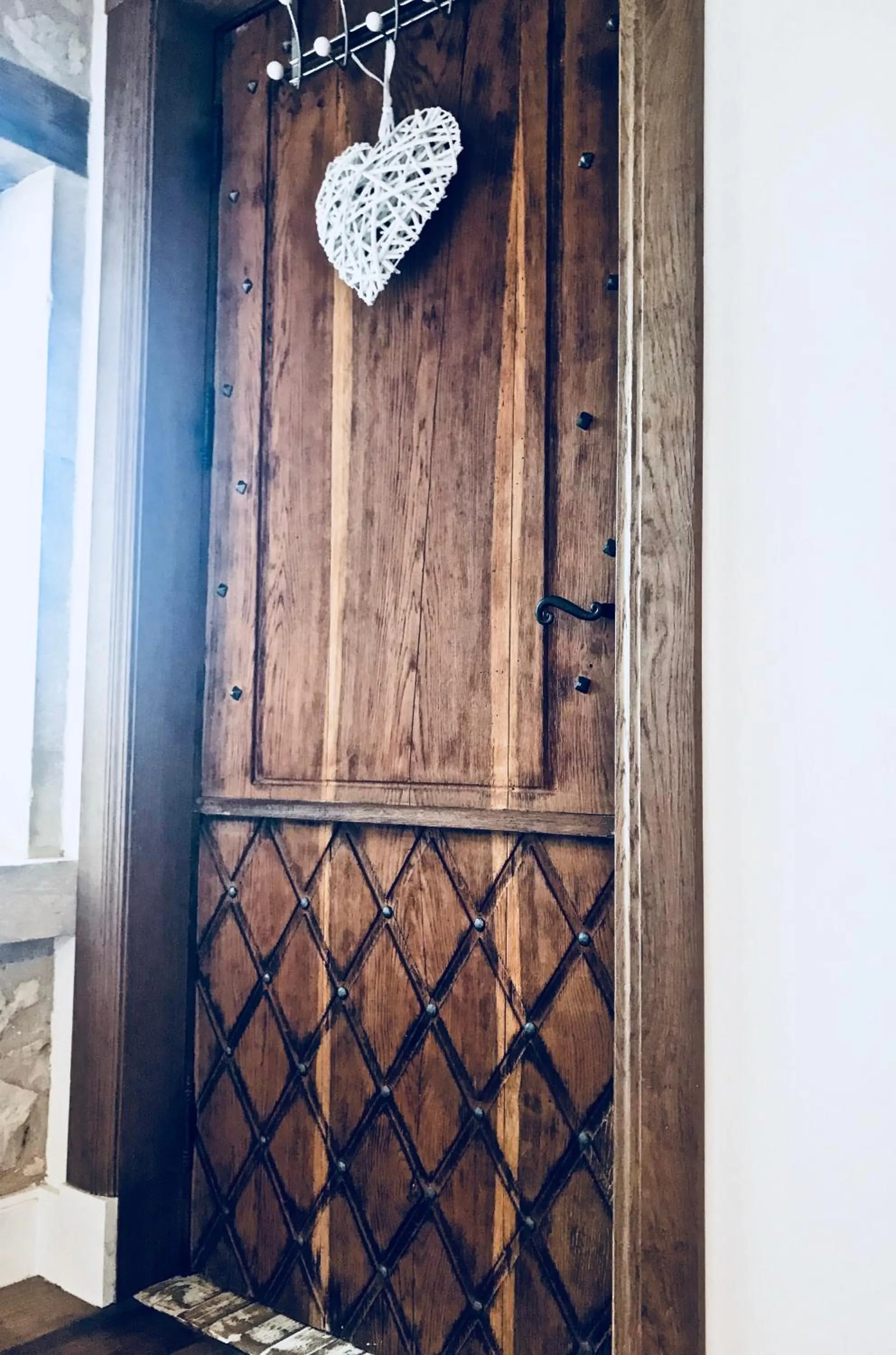 Decorative detail in Le Relais des galets