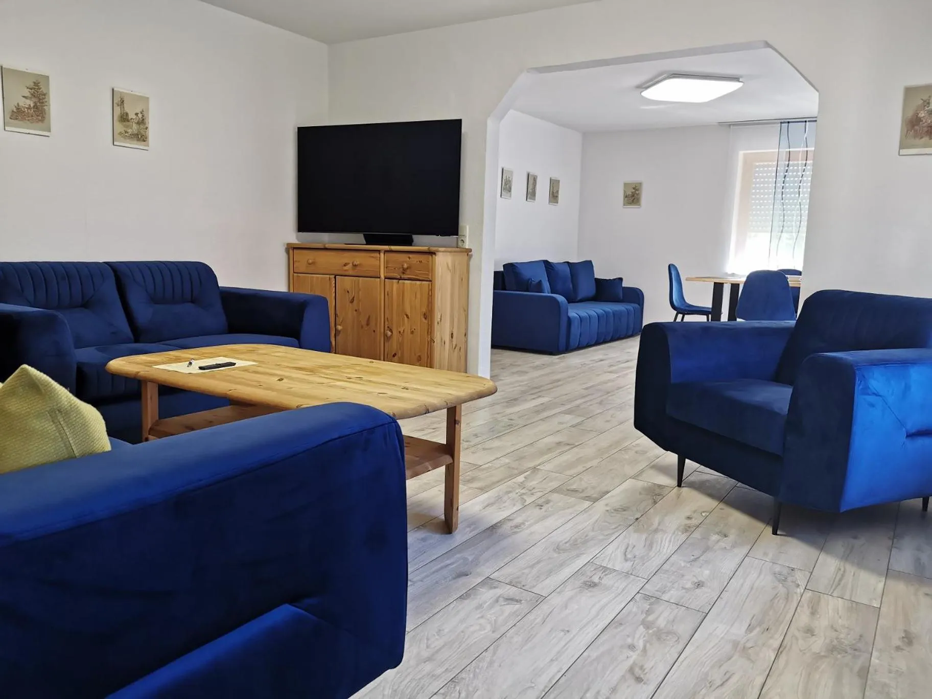 Communal lounge/ TV room in Hotel Garni Jägerhof