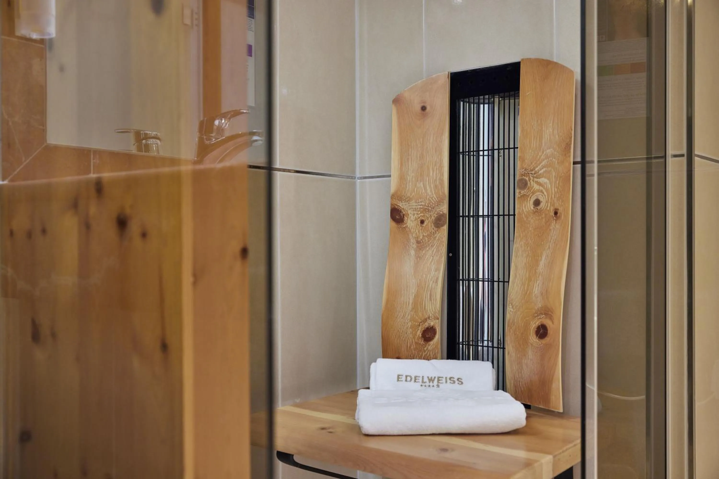 Bathroom in Hotel EDELWEISS Berchtesgaden Superior