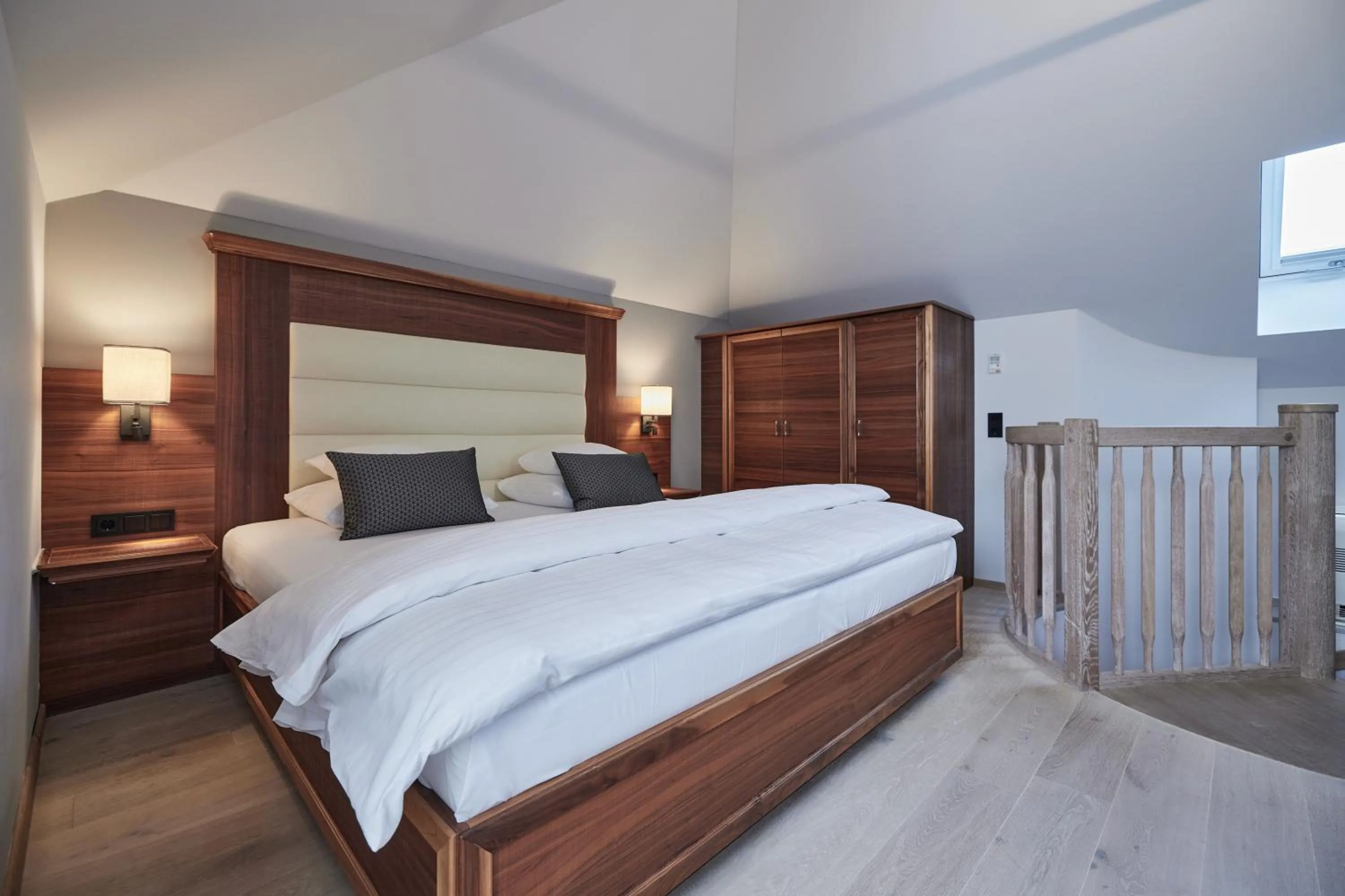 Bedroom, Bed in Hotel EDELWEISS Berchtesgaden Superior