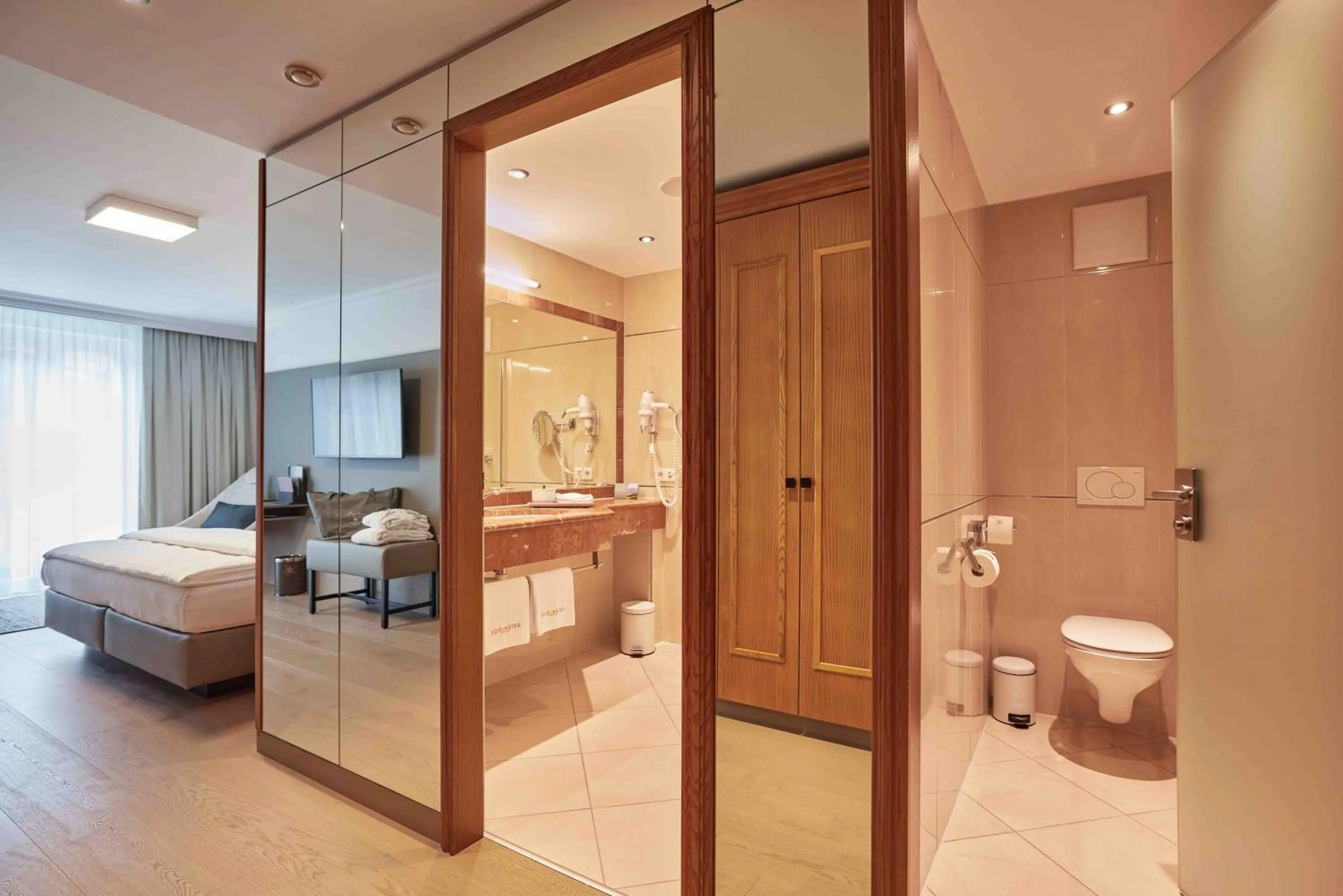 Bed in Hotel EDELWEISS Berchtesgaden Superior