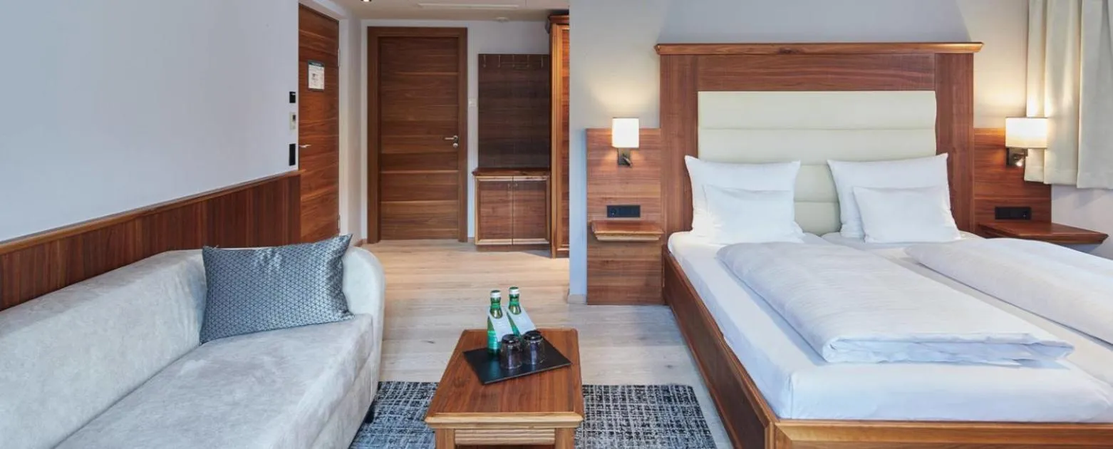 Bed in Hotel EDELWEISS Berchtesgaden Superior