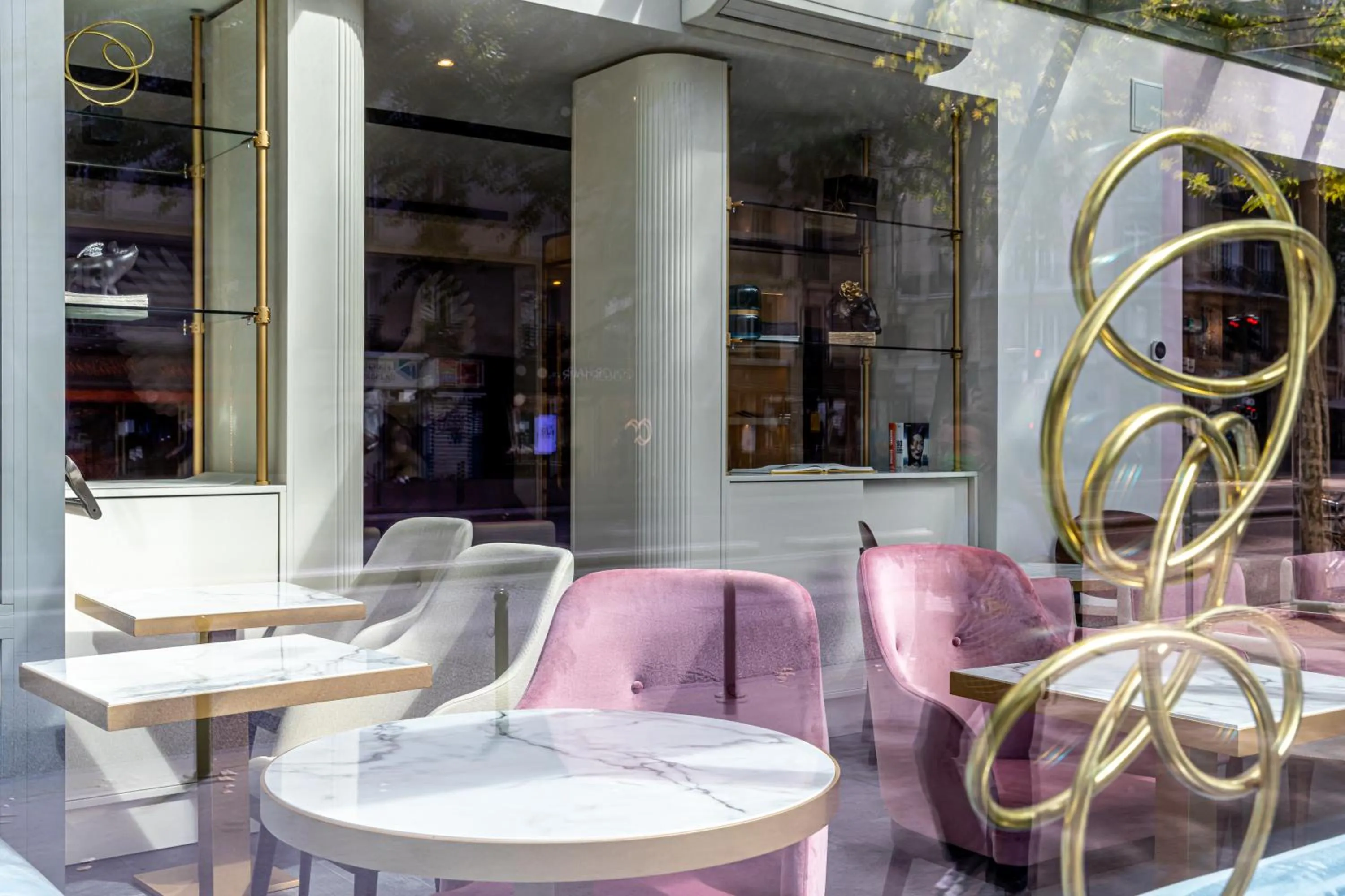 Living room in Hôtel Nude Paris - Color Vision