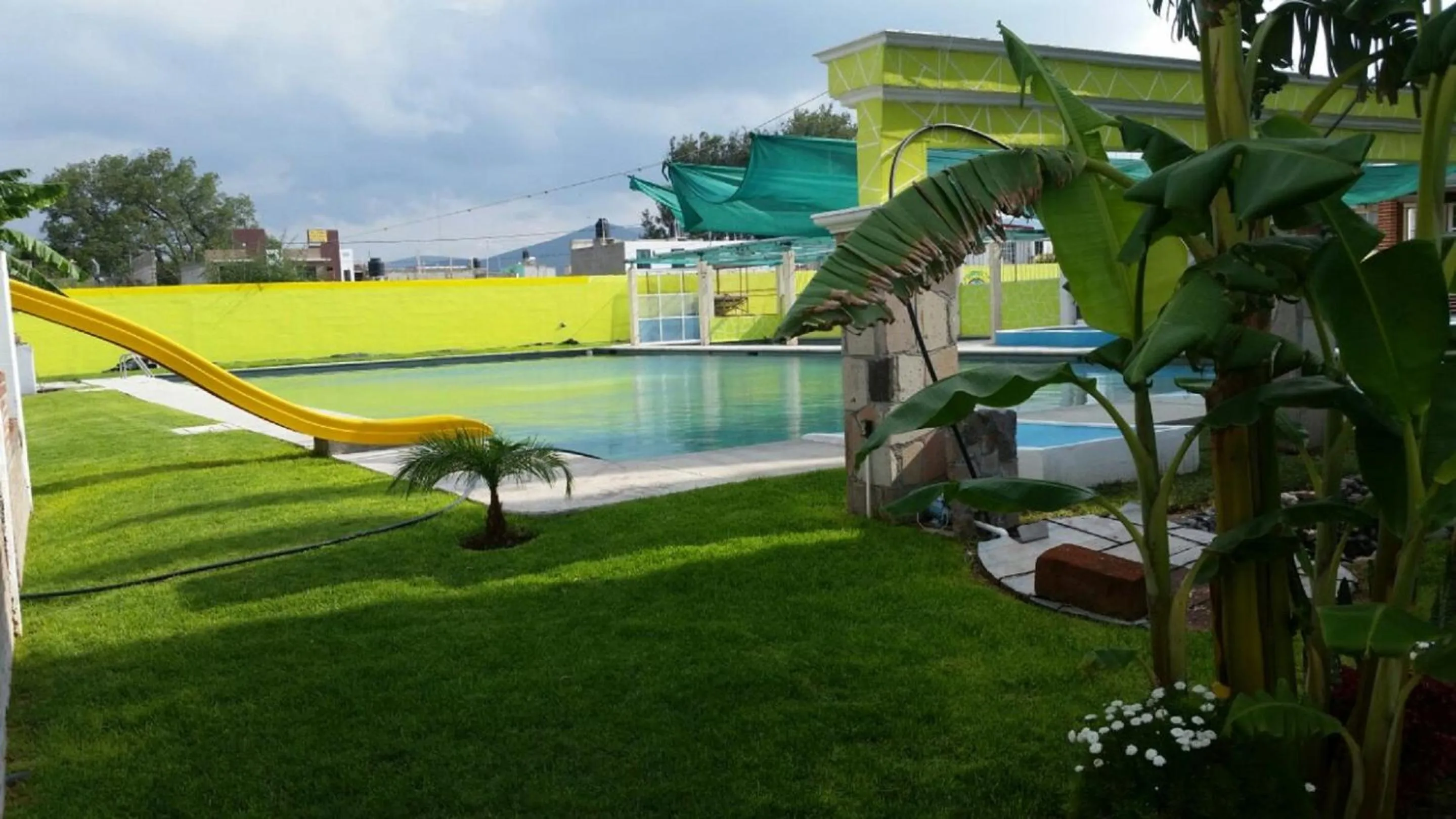 Swimming pool in Hotel Cipreses