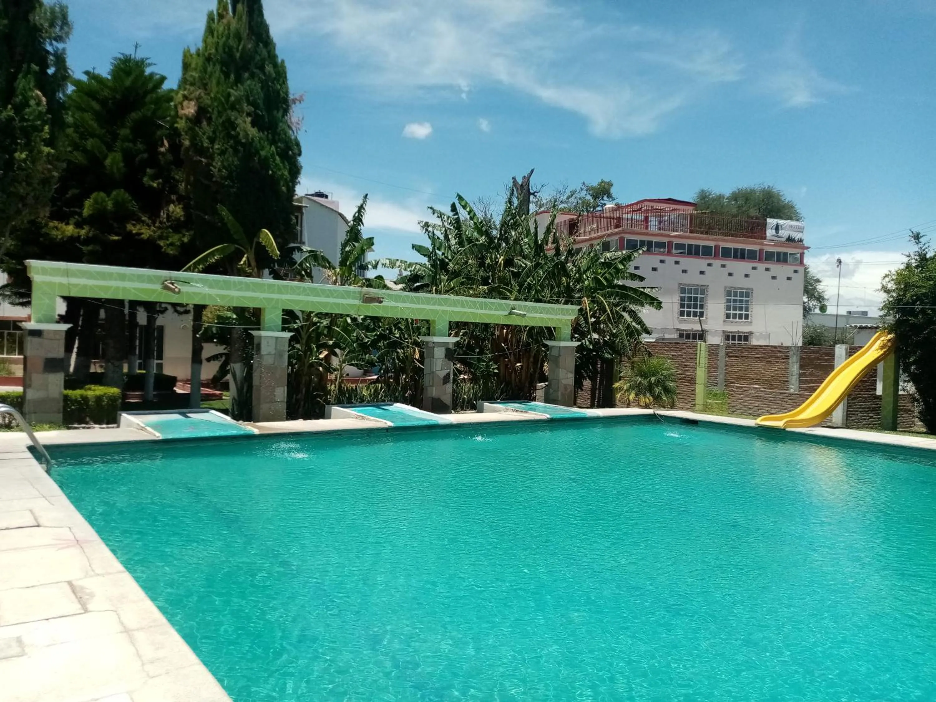 Swimming pool in Hotel Cipreses