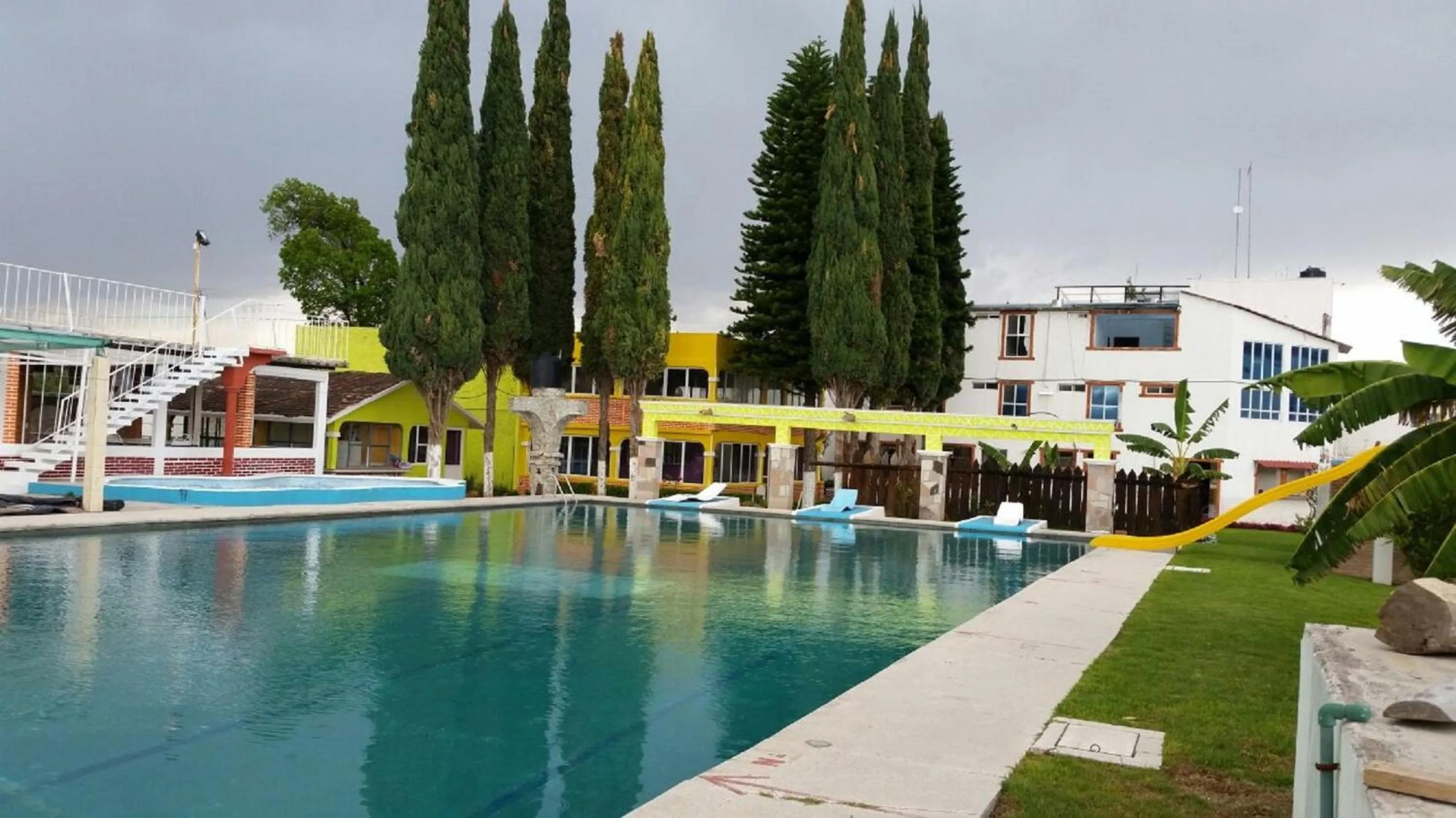 Swimming pool in Hotel Cipreses