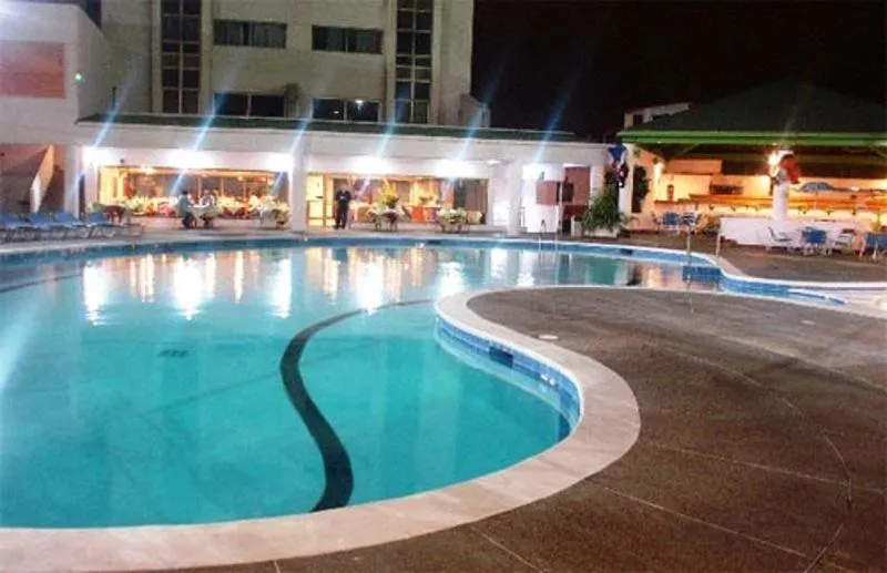 Hotel Cristina Suites