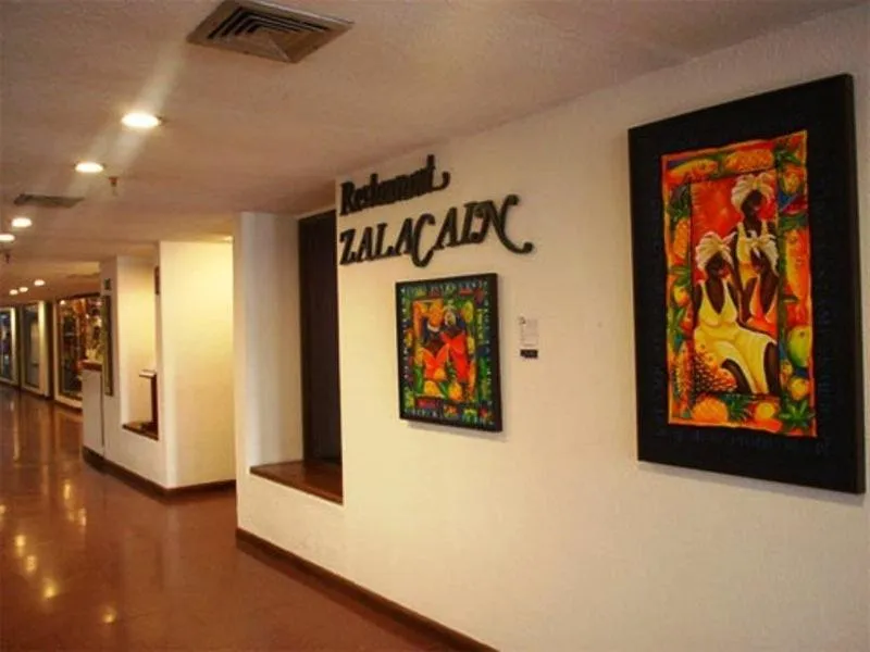 Hotel Cristina Suites