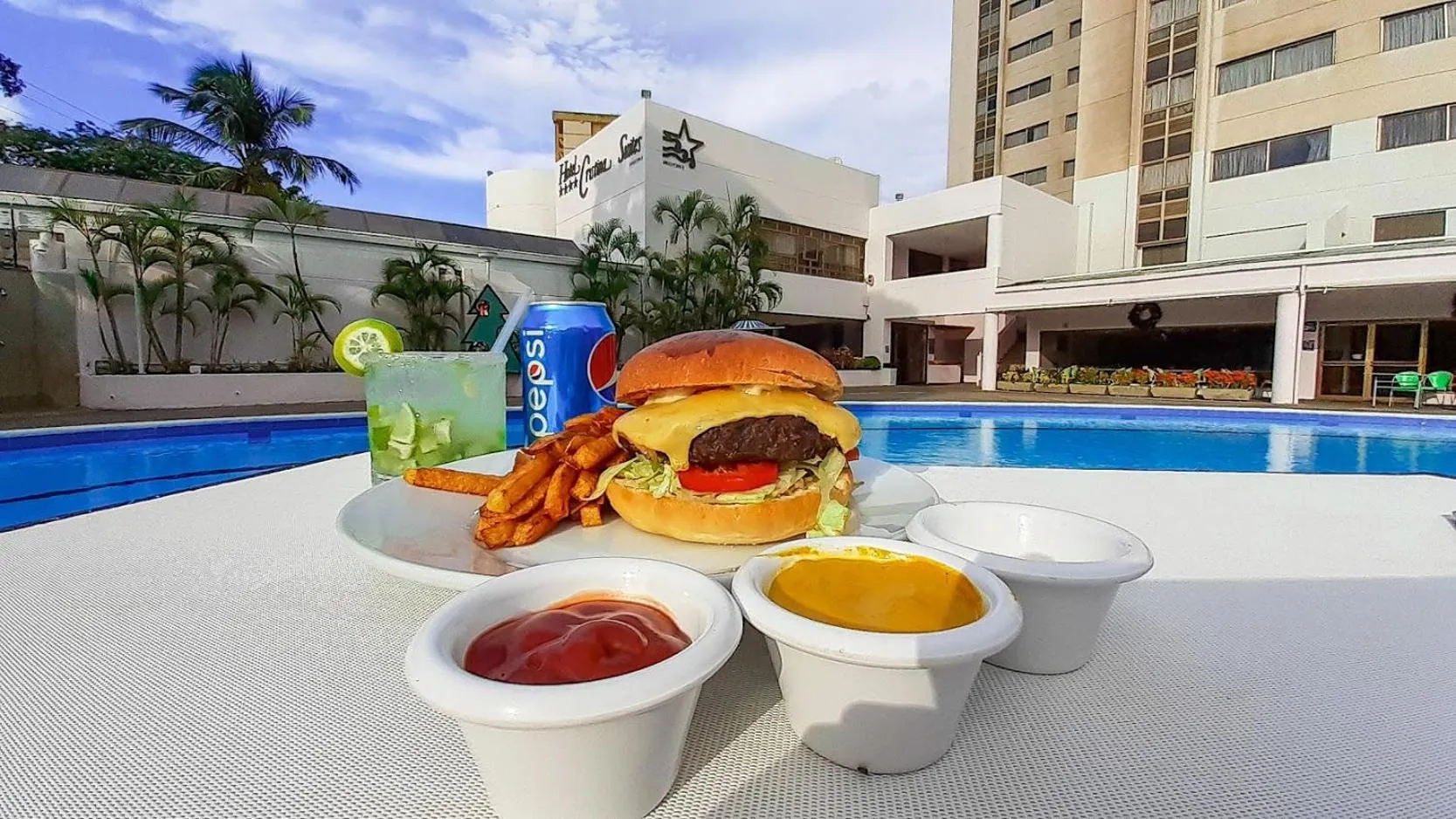 Restaurant/places to eat in Hotel Cristina Suites