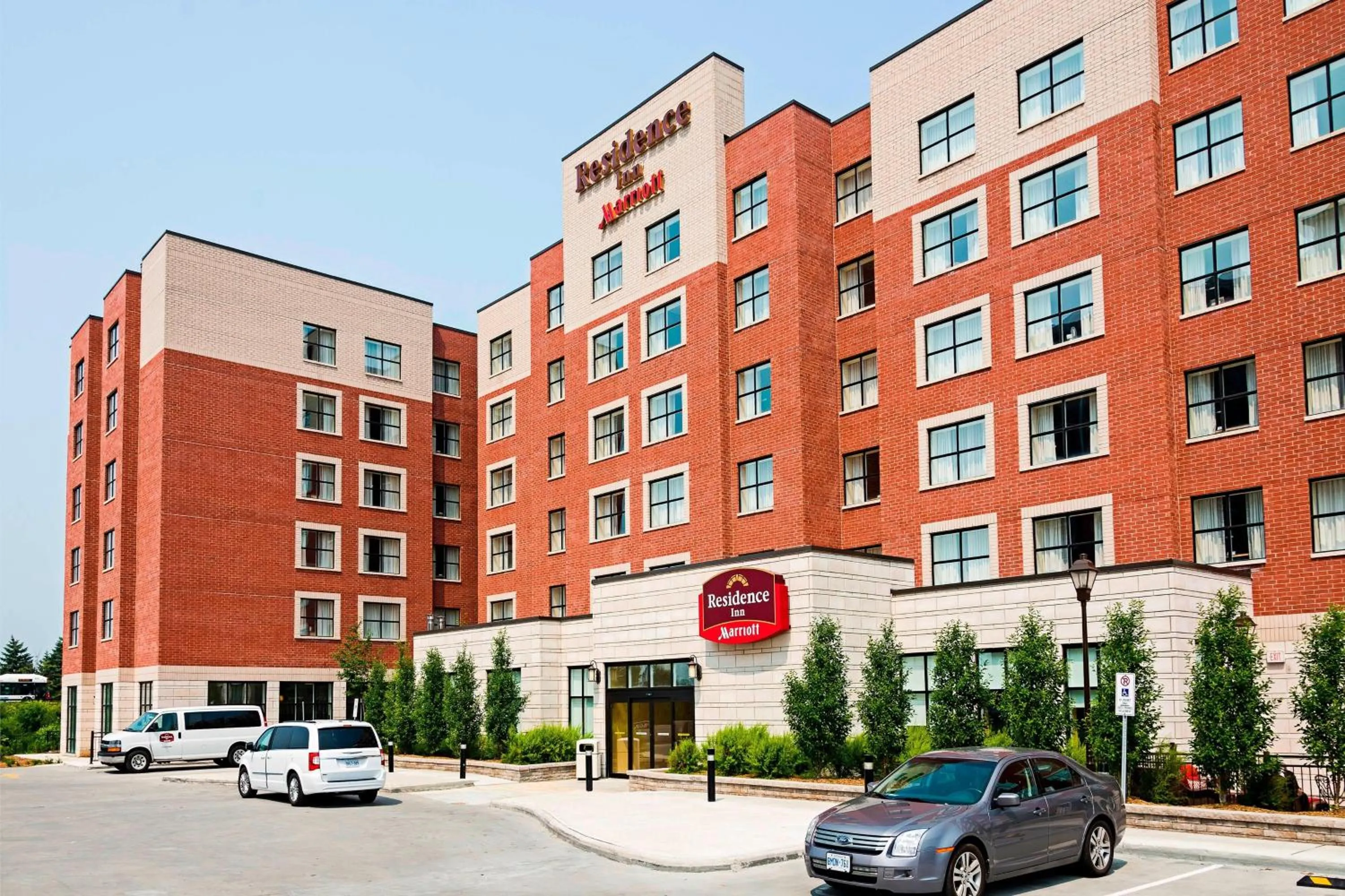 Property building in Residence Inn by Marriott Ottawa Airport