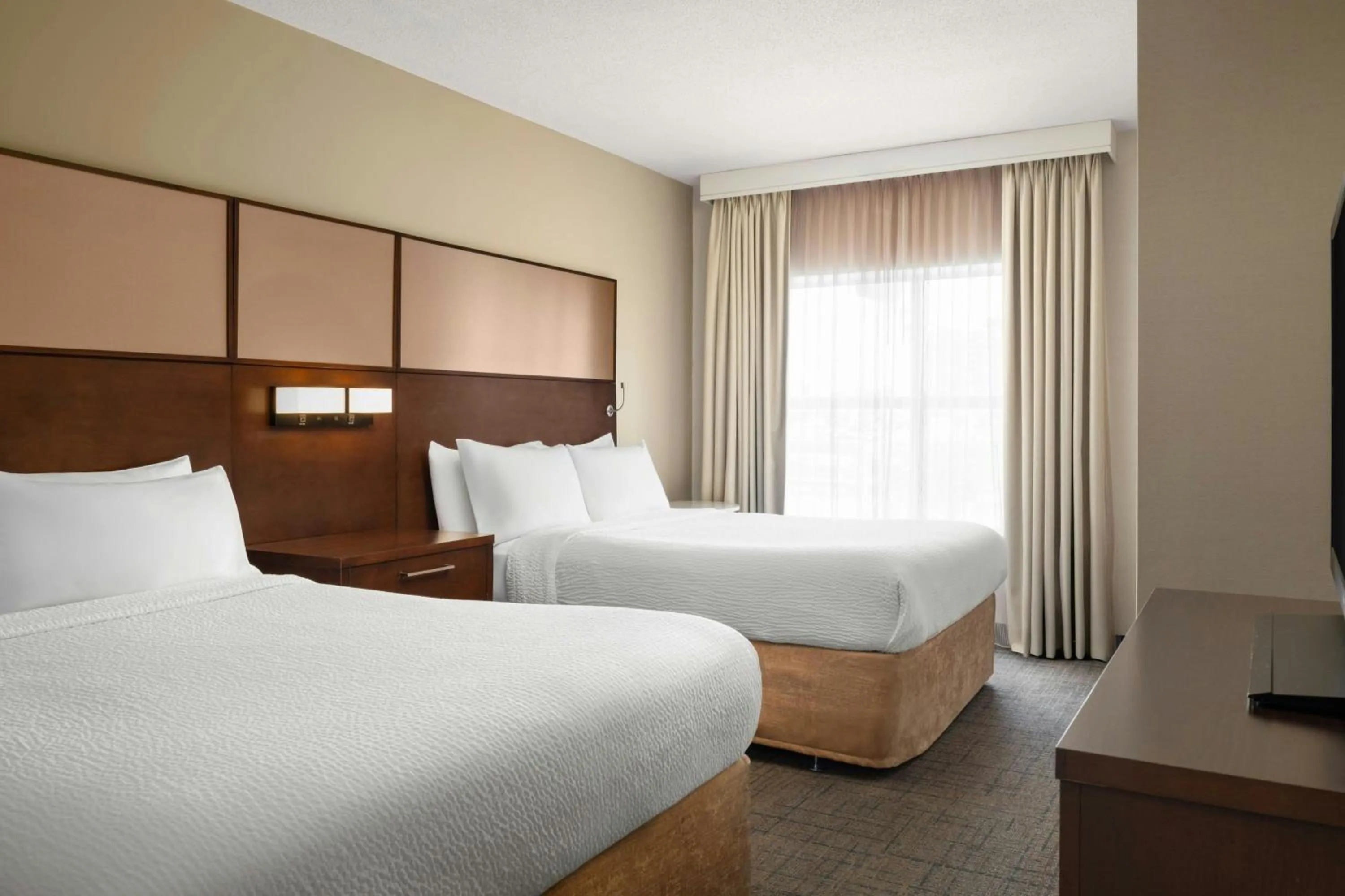 Bedroom, Bed in Residence Inn by Marriott Ottawa Airport