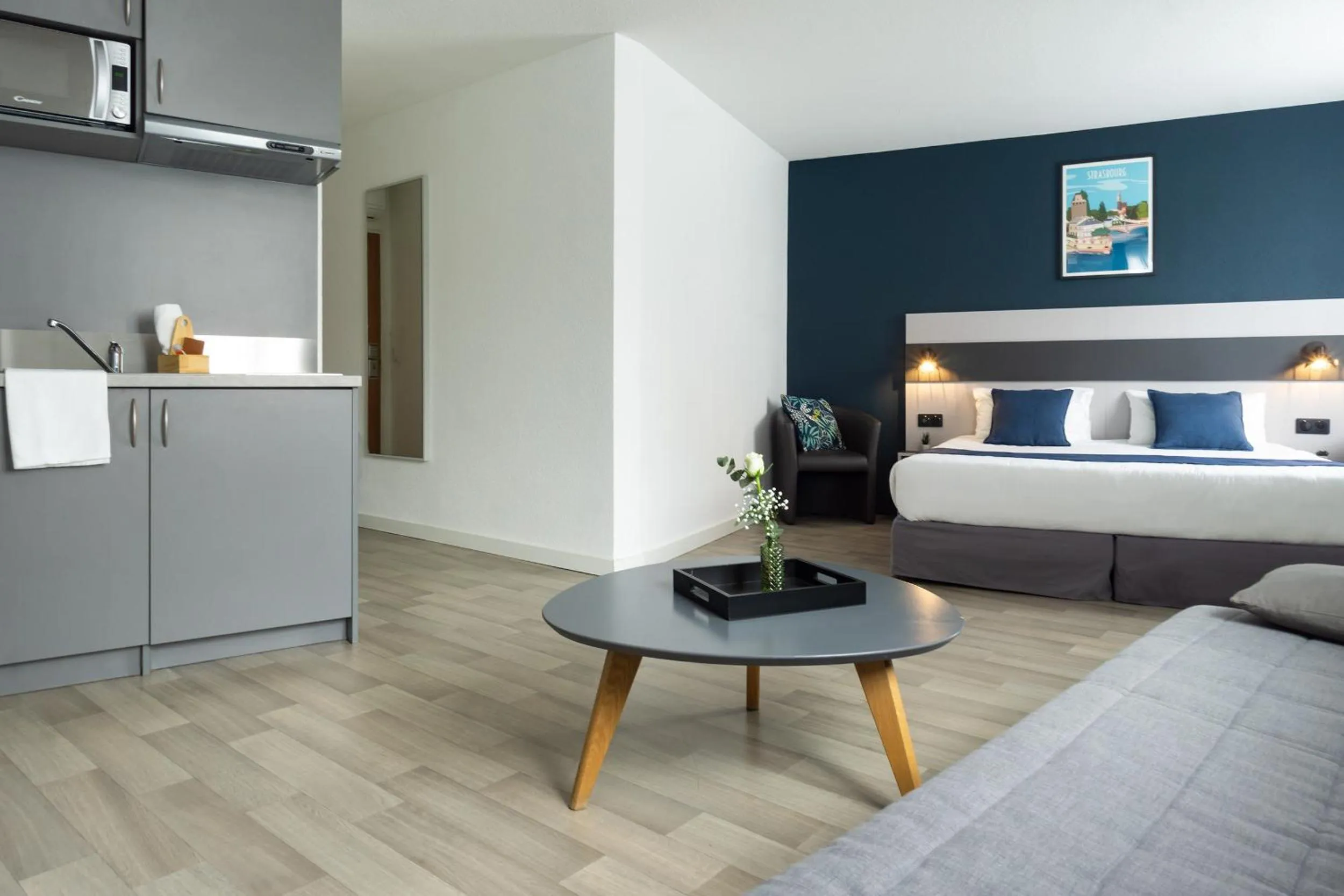 Photo of the whole room, Bed in City Résidence Strasbourg Centre