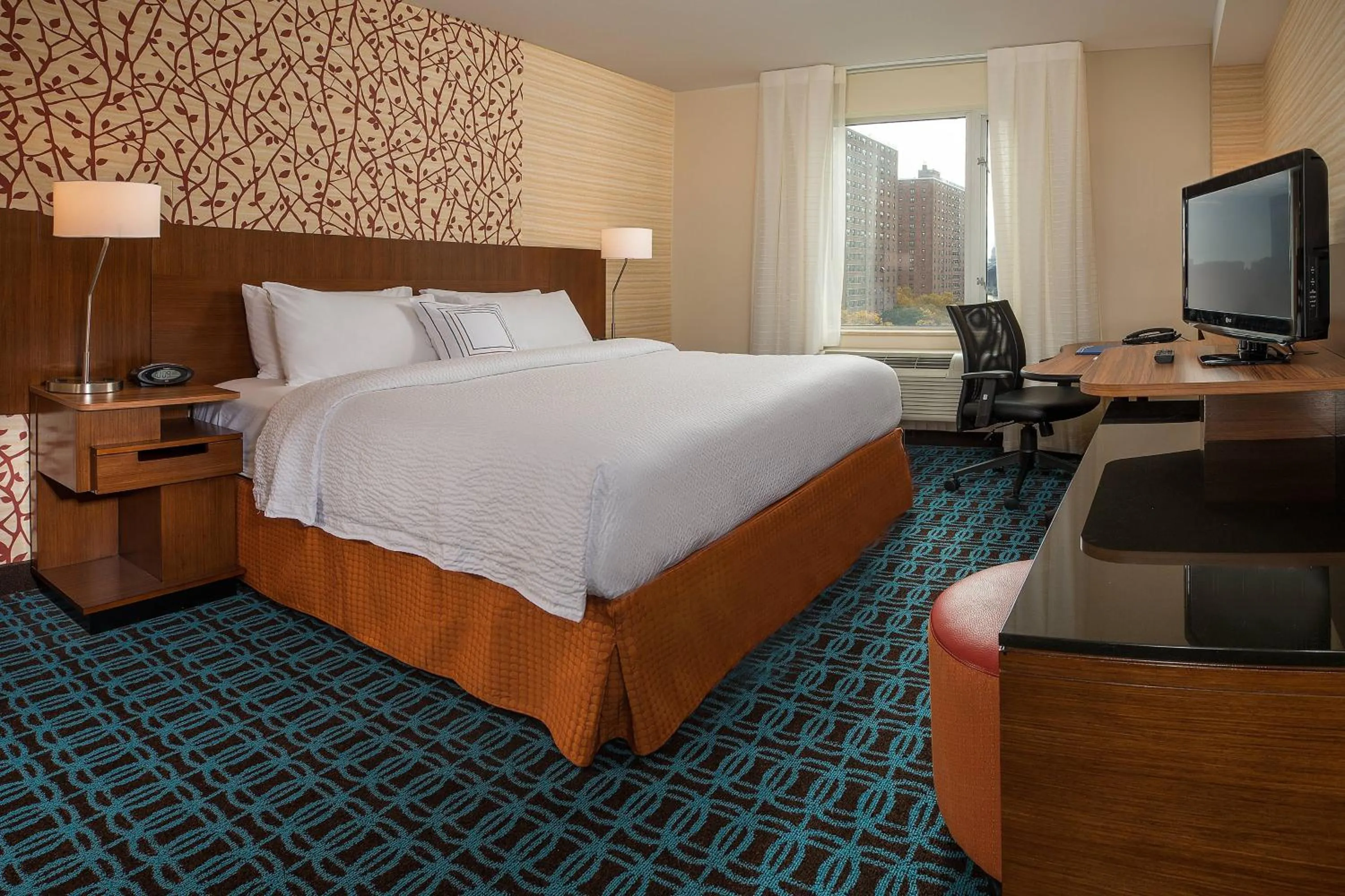 Photo of the whole room, Bed in Fairfield Inn & Suites New York Manhattan/Downtown East