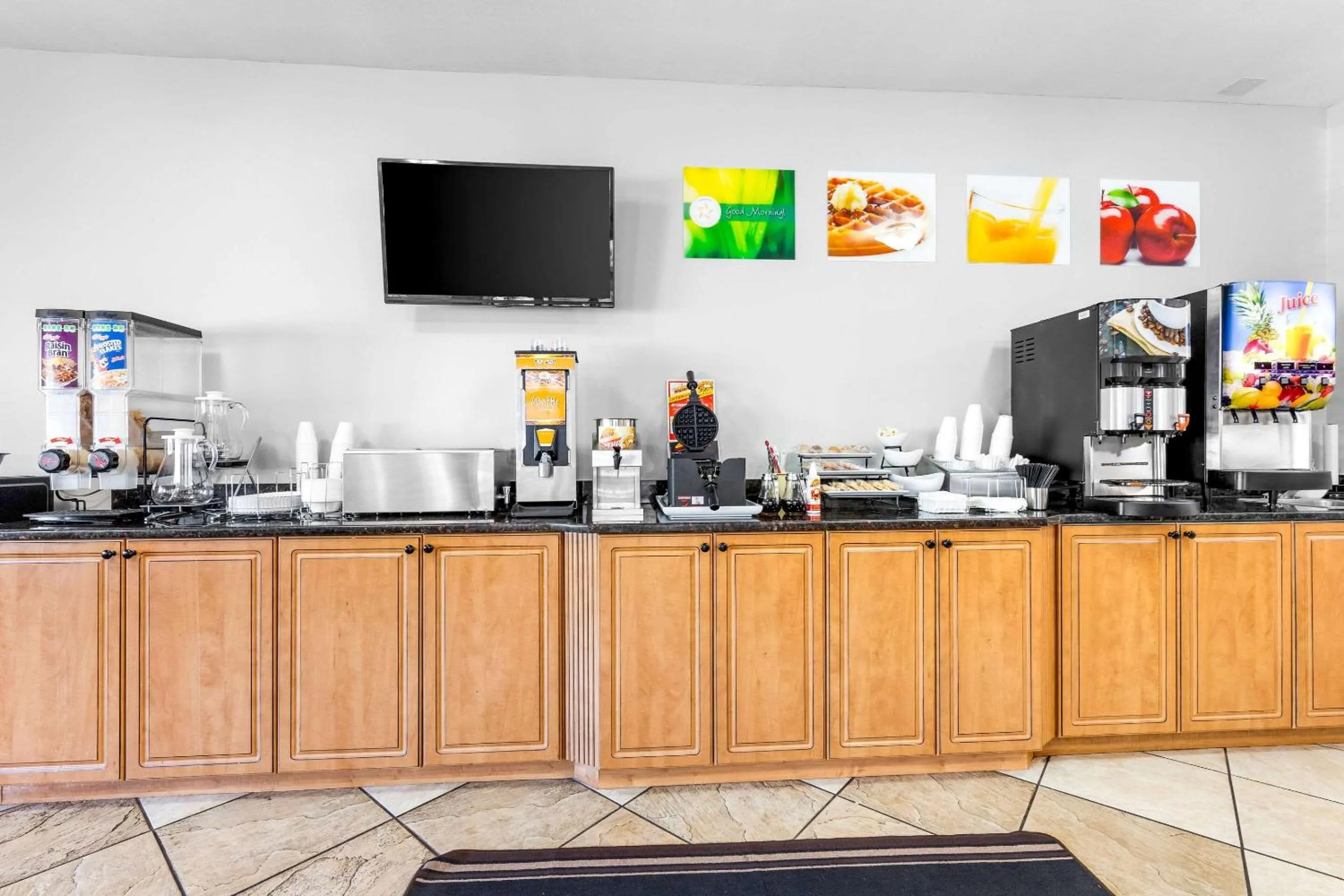 Breakfast in Quality Inn Lawrenceburg