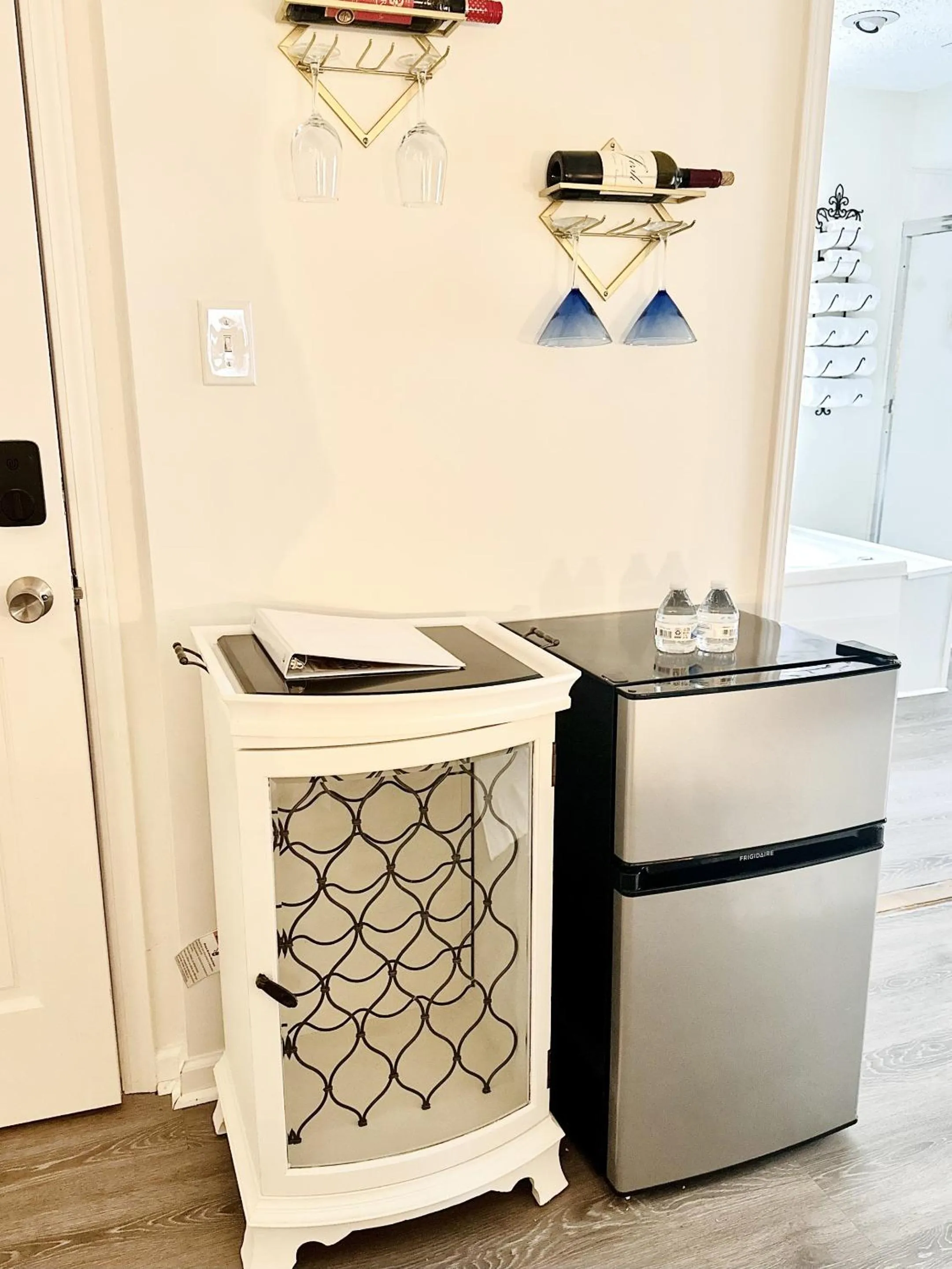 Bedroom in Speedway Legacy Inn