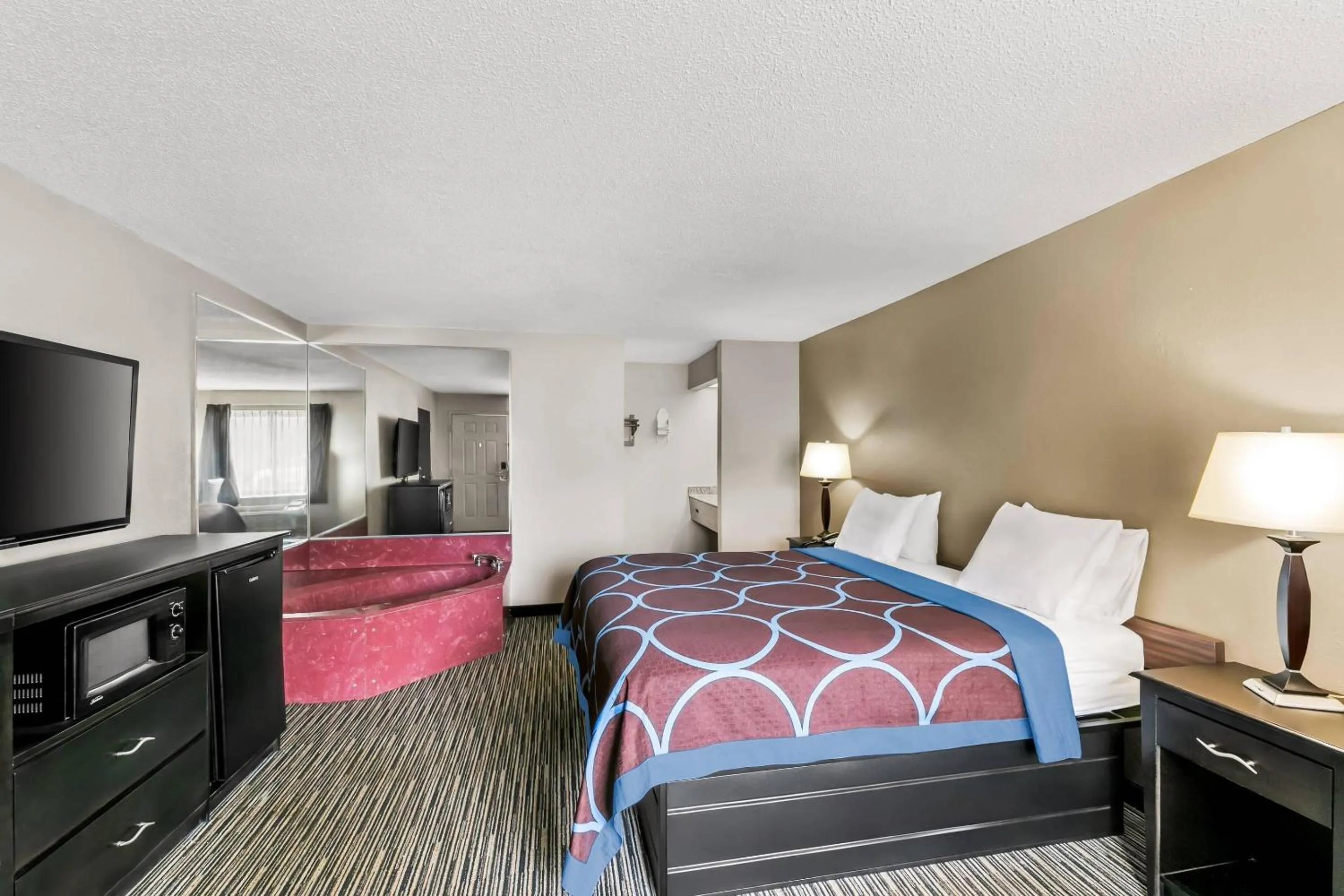 Bedroom, Bed in Econo Lodge Elberton