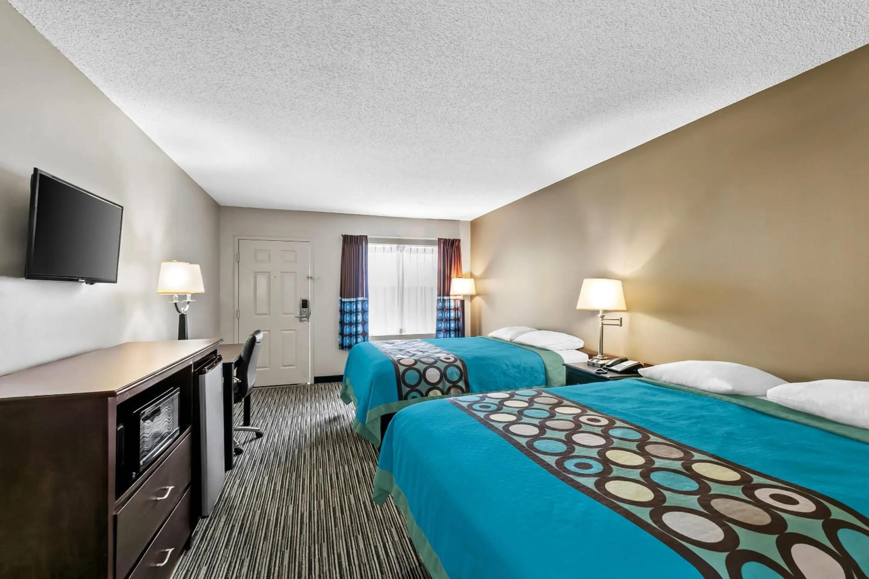 Bedroom, Bed in Econo Lodge Elberton