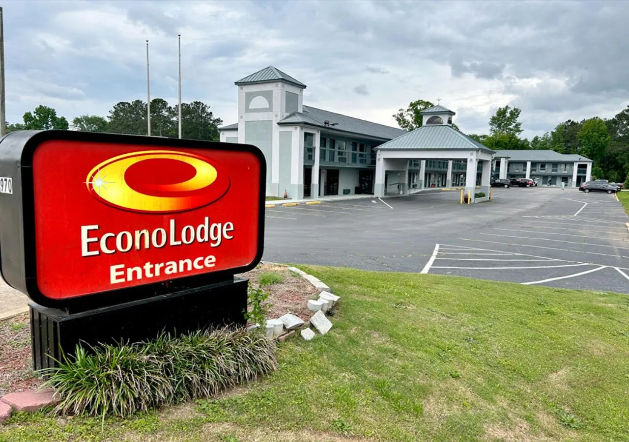 Property building in Econo Lodge Elberton