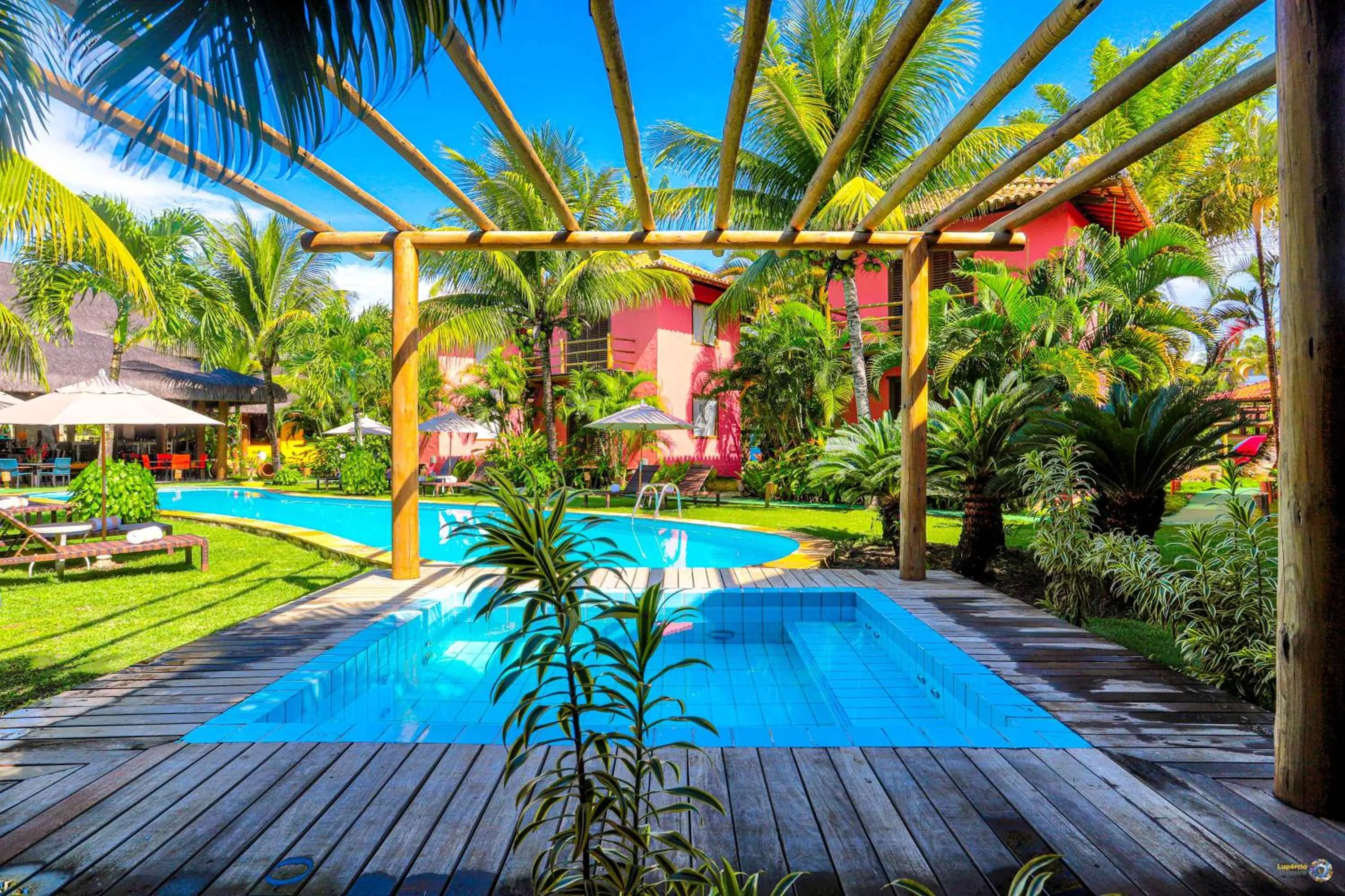 Swimming pool in Pousada Vira Canoa