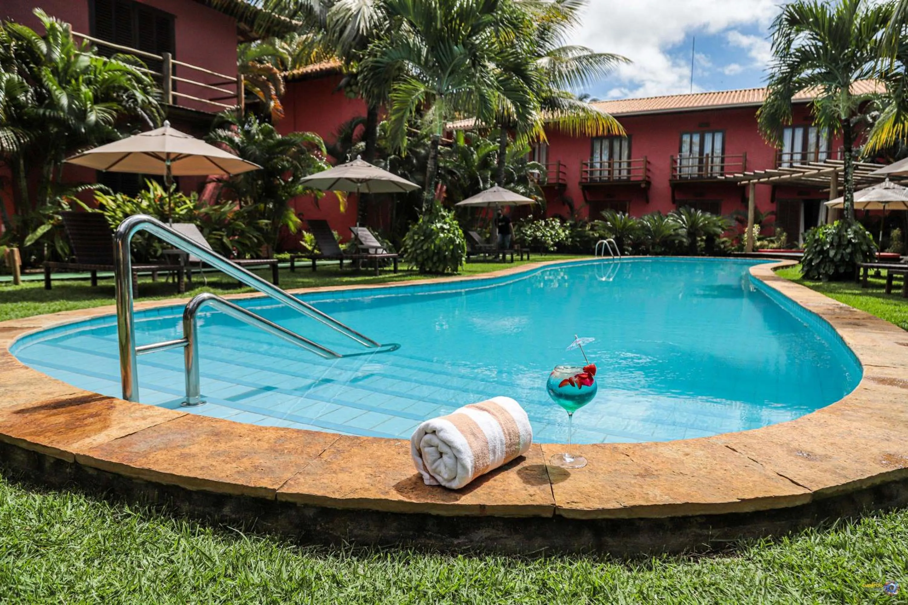 Swimming pool in Pousada Vira Canoa