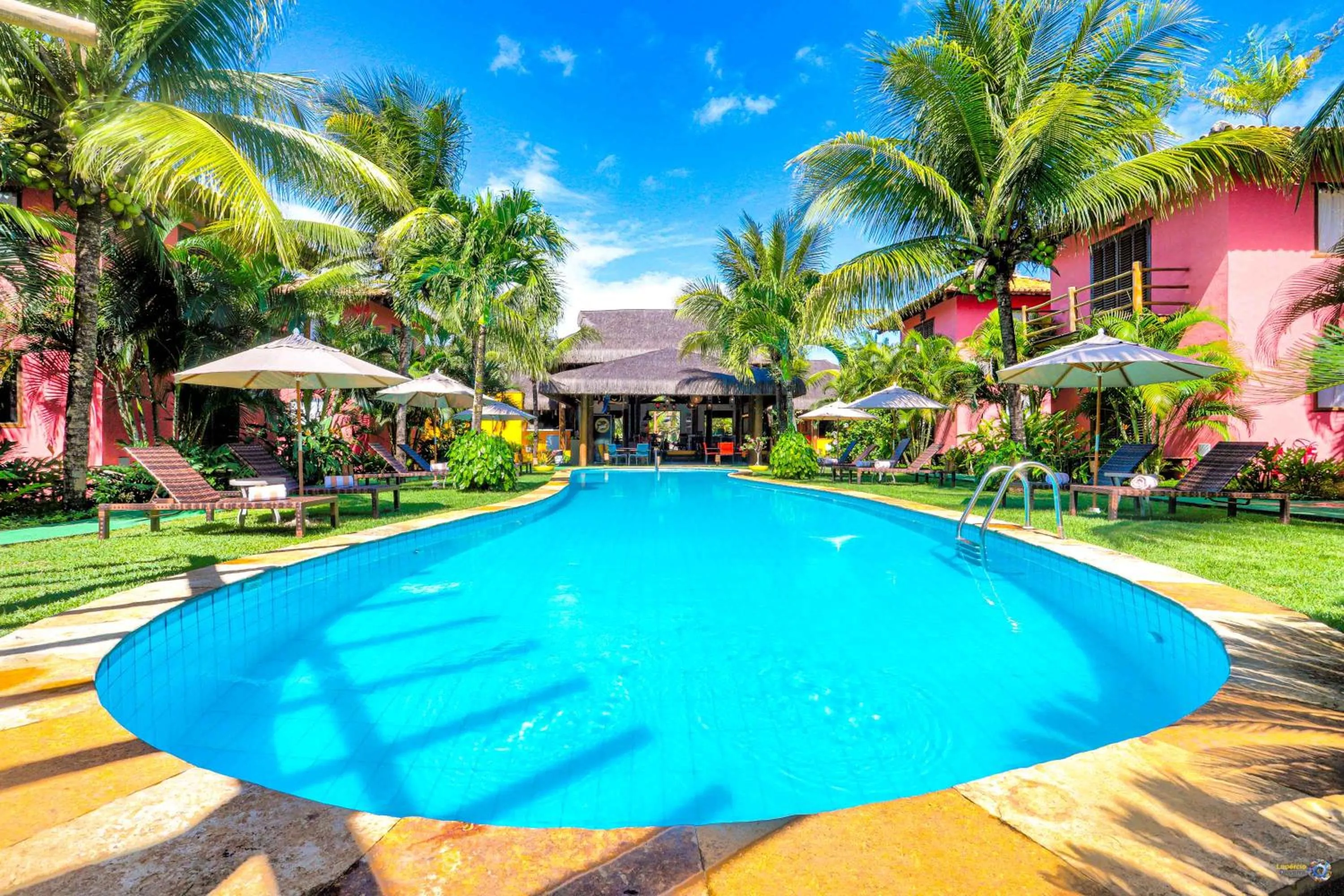 Swimming pool in Pousada Vira Canoa