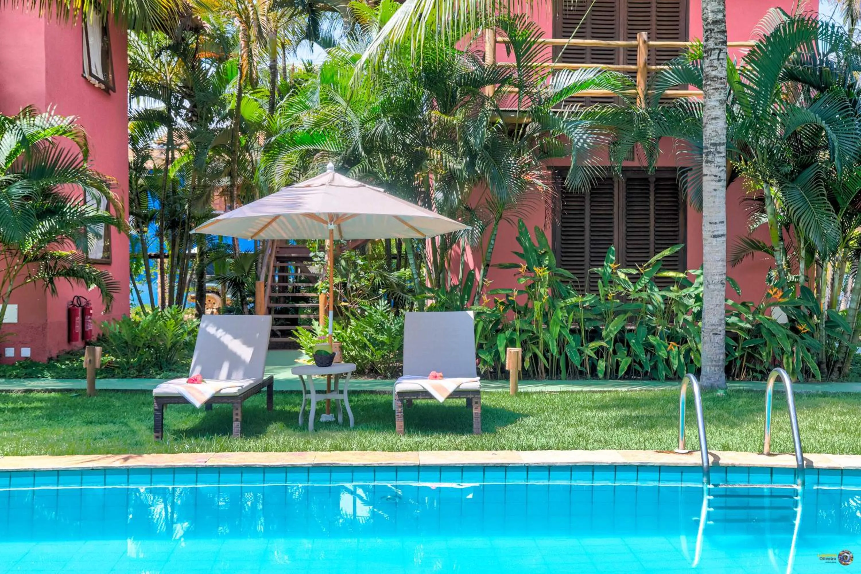 Swimming pool in Pousada Vira Canoa