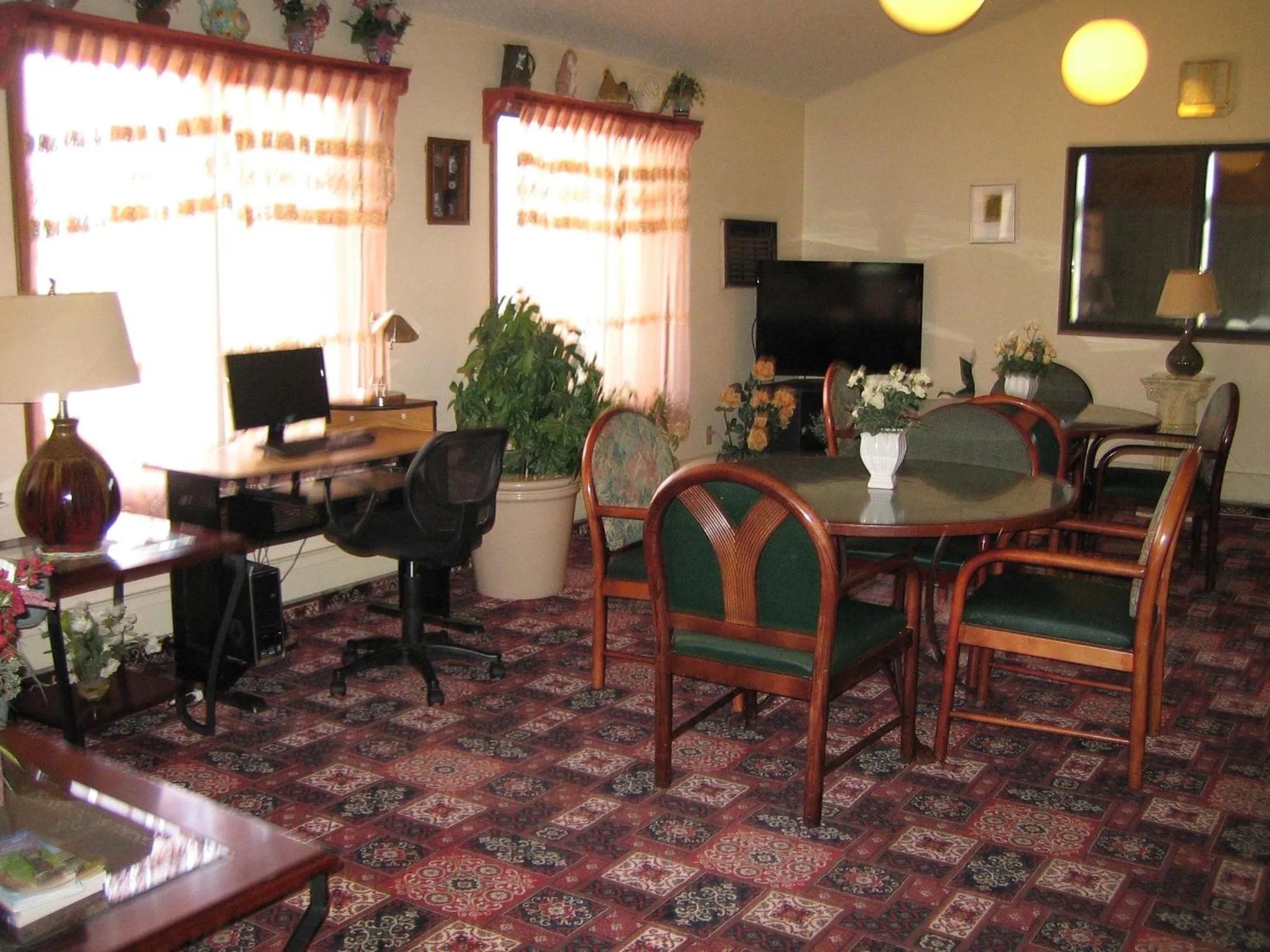 Lounge or bar in Knights Inn Litchfield