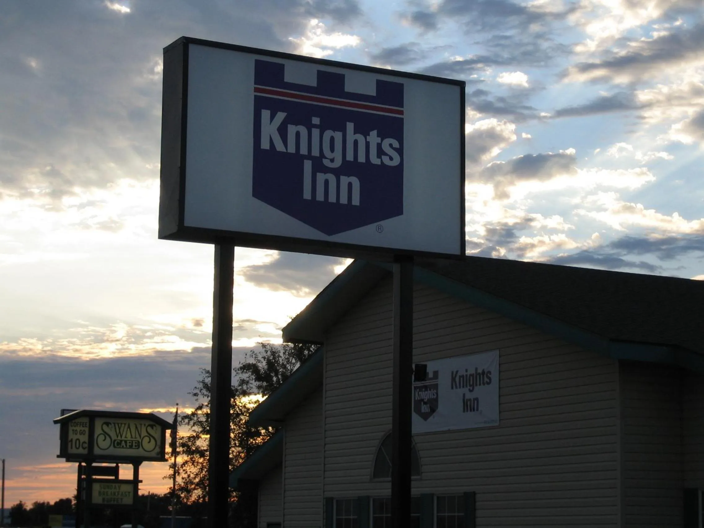 Facade/entrance in Knights Inn Litchfield
