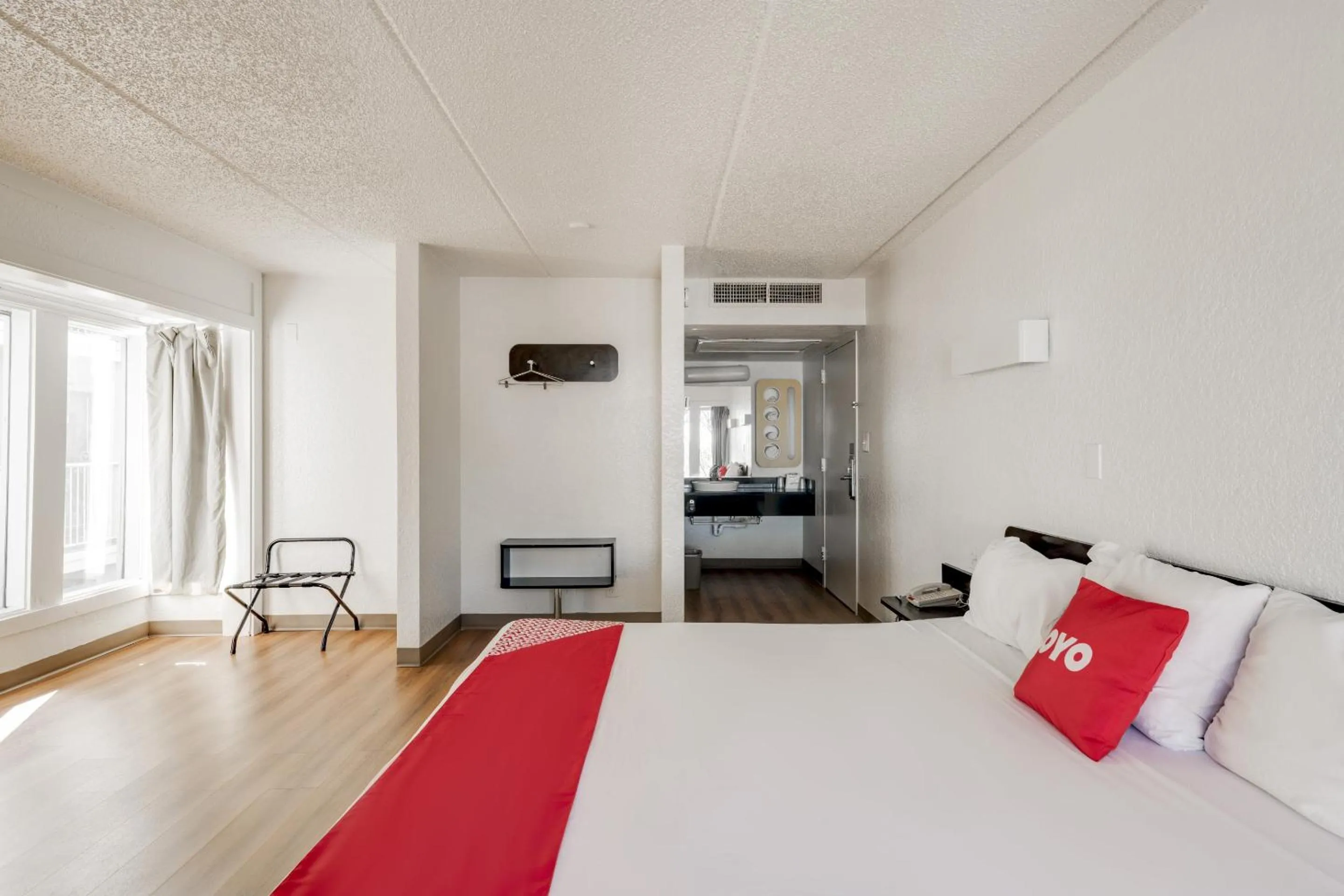 Bedroom, Bed in OYO Hotel Houston Katy Freeway