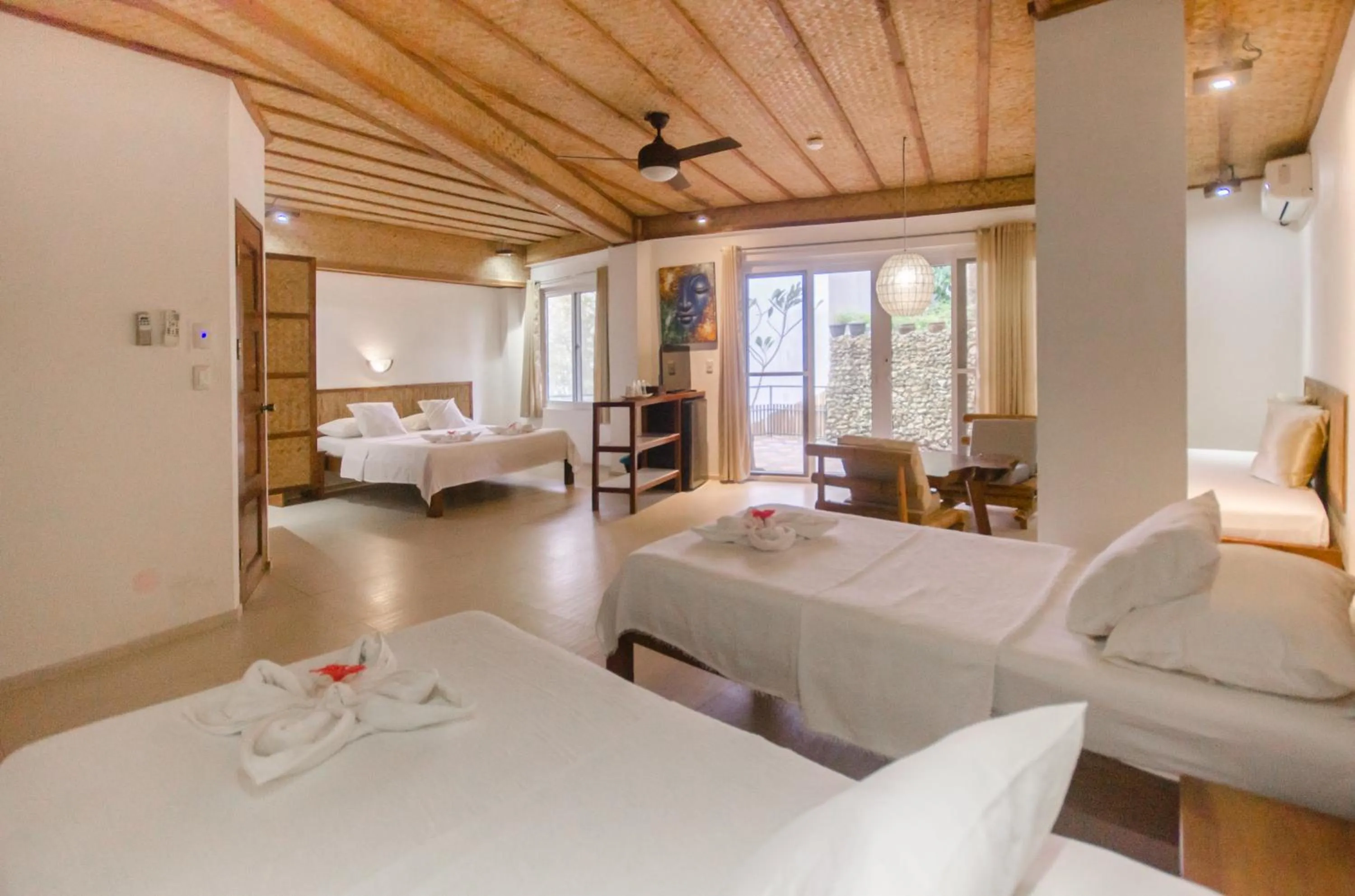 Photo of the whole room, Bed in Ralph's Place