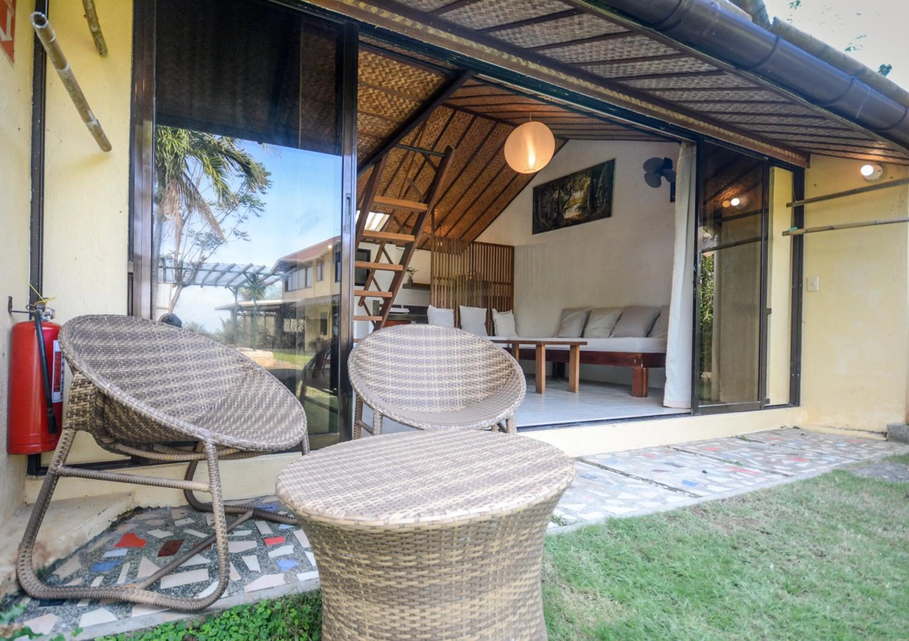 Facade/entrance in Ralph's Place