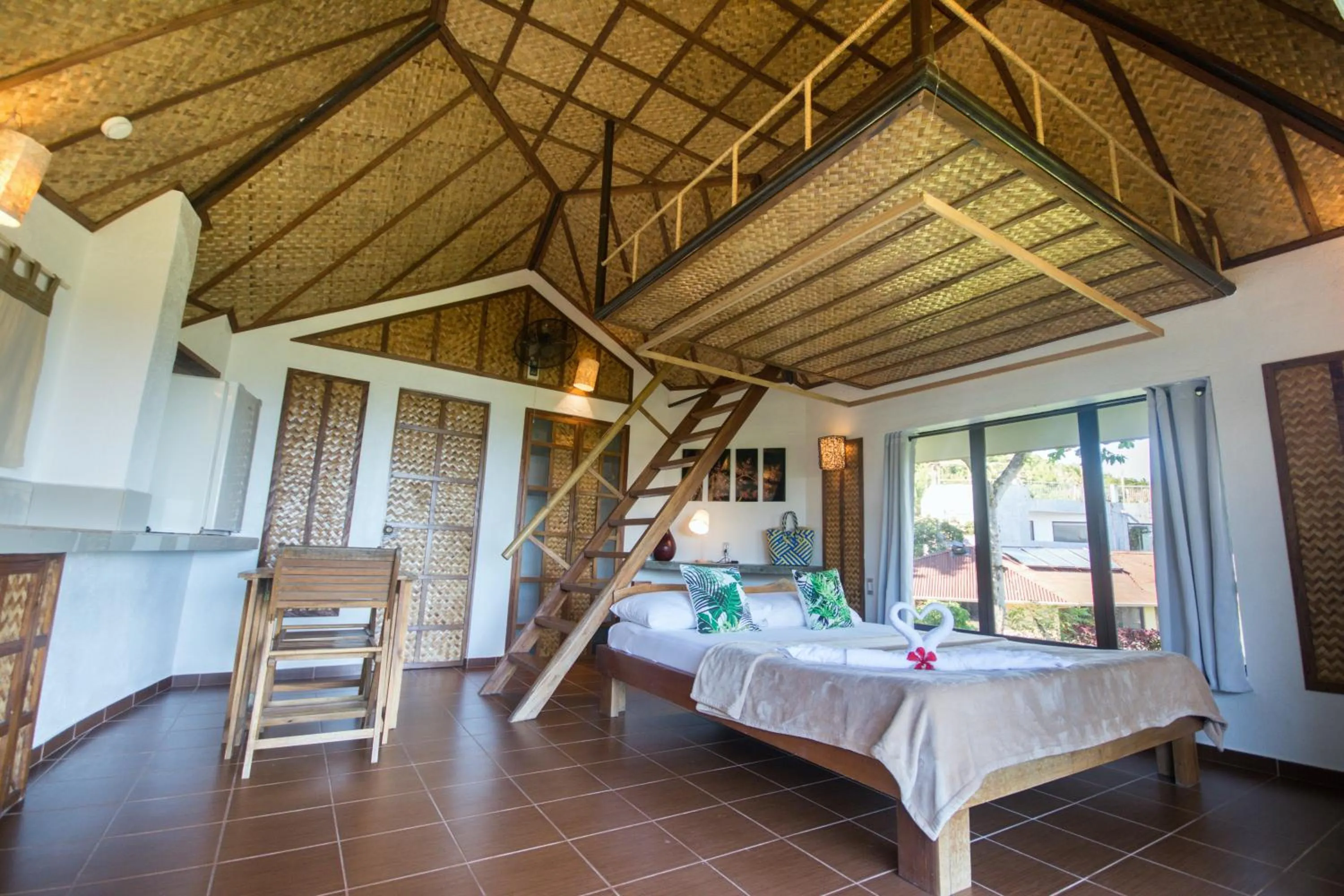 Photo of the whole room in Ralph's Place