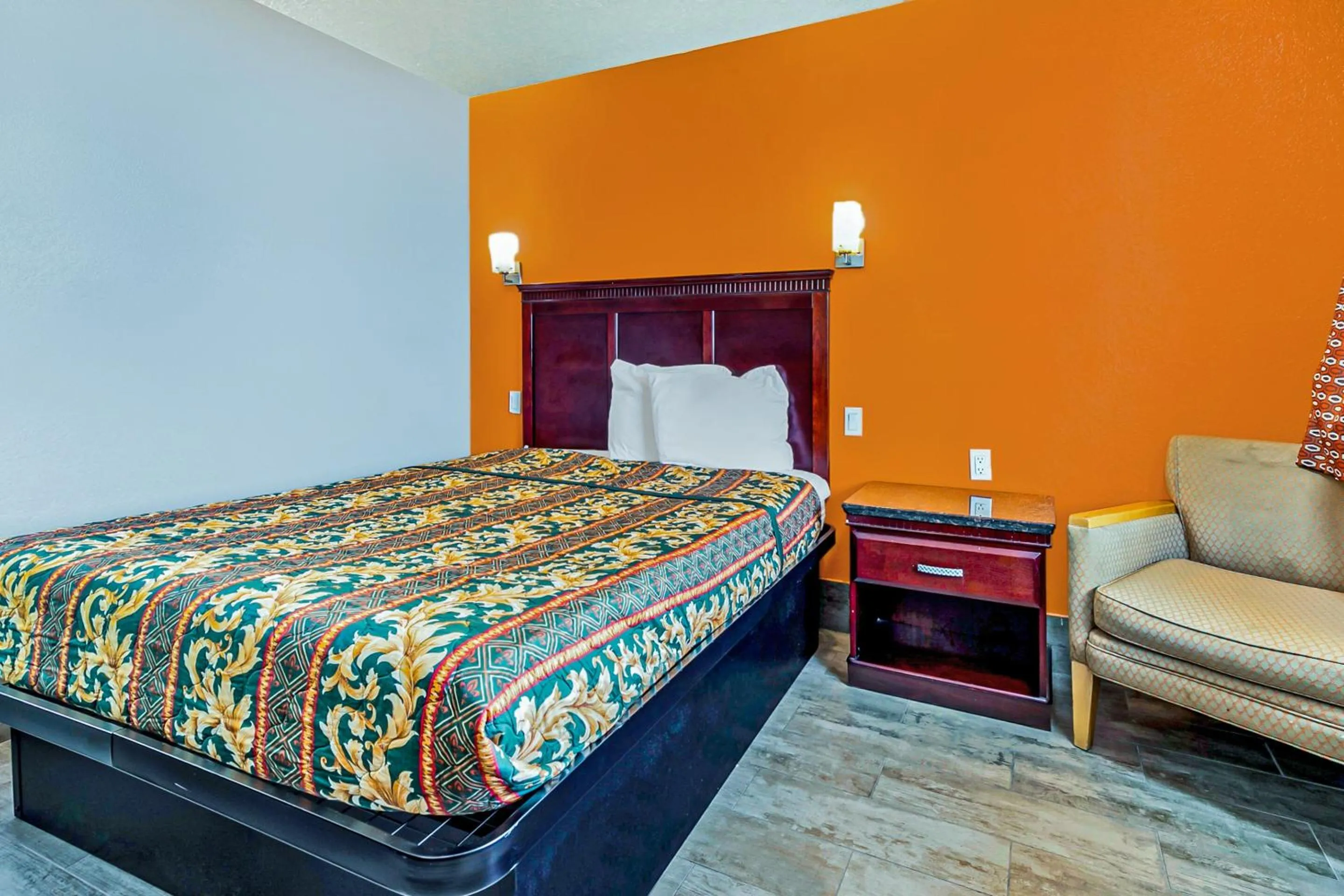 Bedroom in OYO Hotel Lake Charles Hwy 10